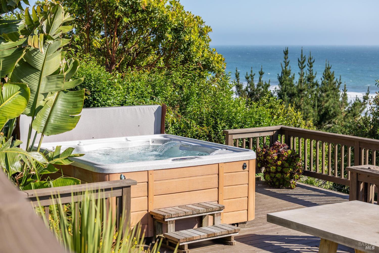 Detail Gallery Image 63 of 76 For 3275 Shoreline Hwy, Stinson Beach,  CA 94970 - 5 Beds | 4 Baths
