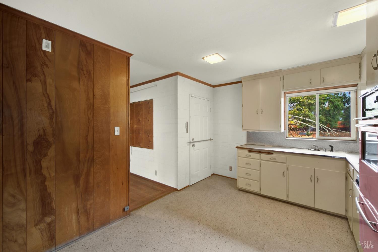 Detail Gallery Image 29 of 73 For 677 Petaluma Ave, Sonoma,  CA 95476 - 2 Beds | 1 Baths