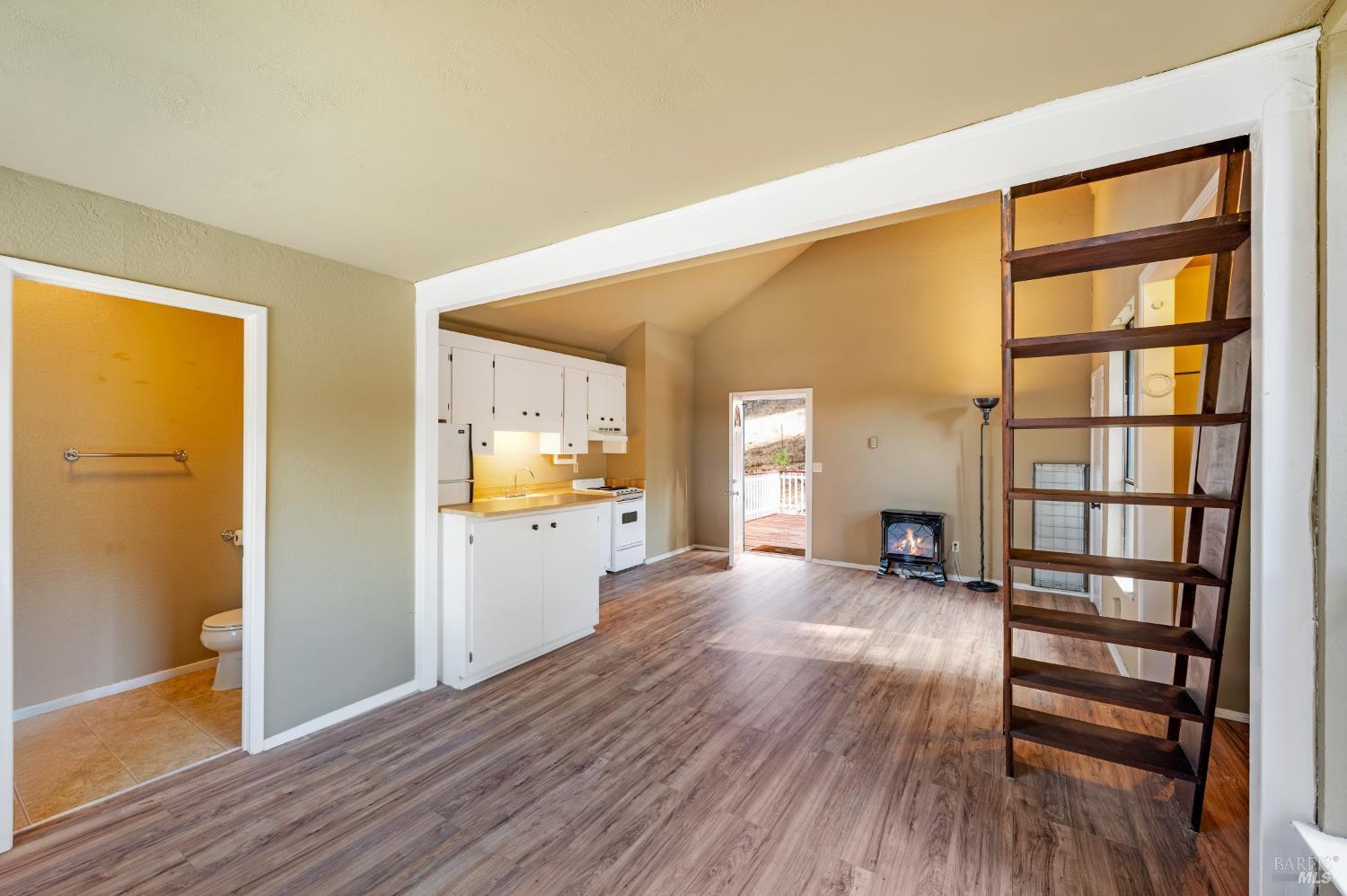Detail Gallery Image 27 of 35 For 5550 Pepperwood Rd, Santa Rosa,  CA 95409 - 2 Beds | 2 Baths