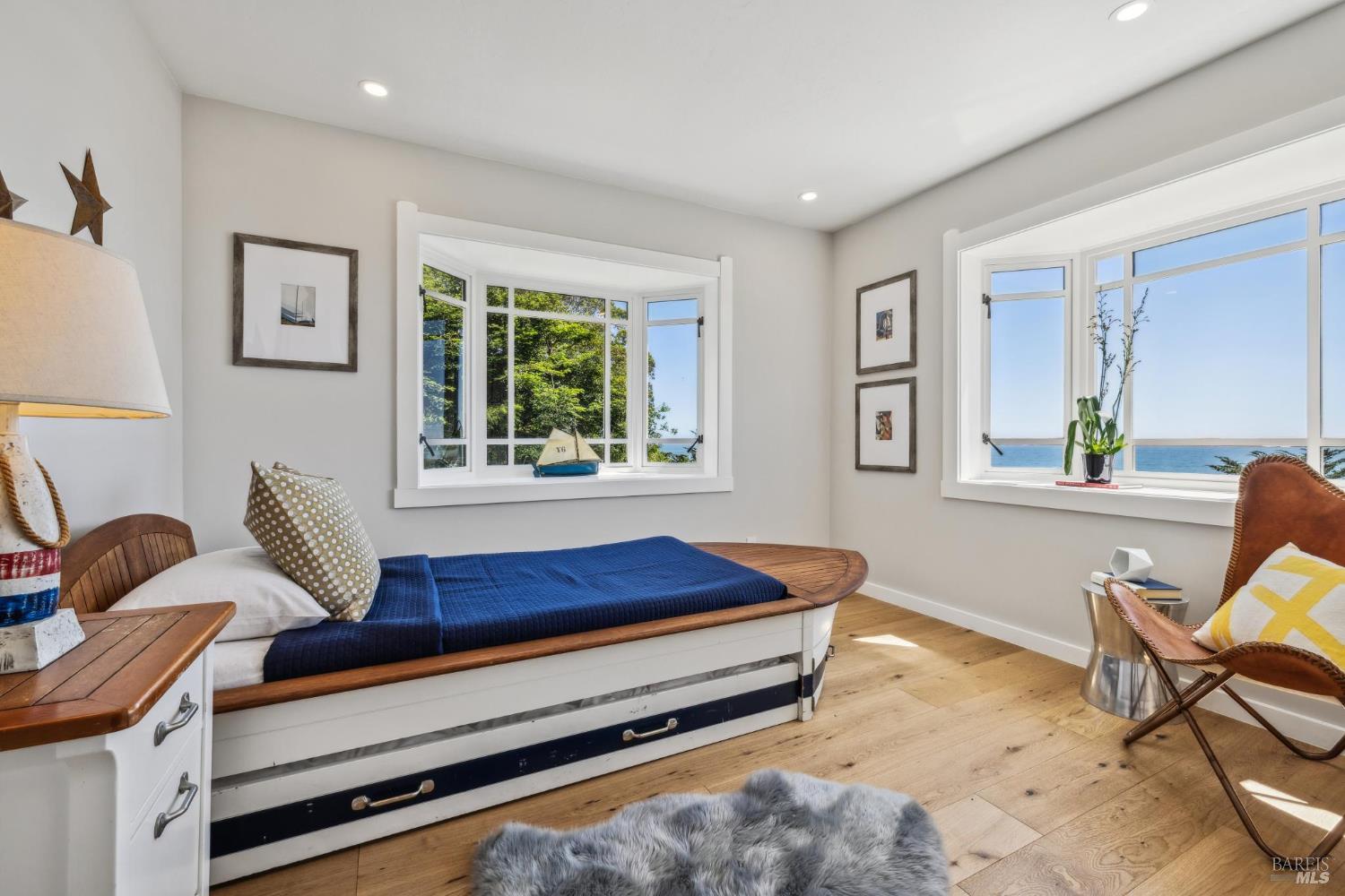 Detail Gallery Image 36 of 76 For 3275 Shoreline Hwy, Stinson Beach,  CA 94970 - 5 Beds | 4 Baths