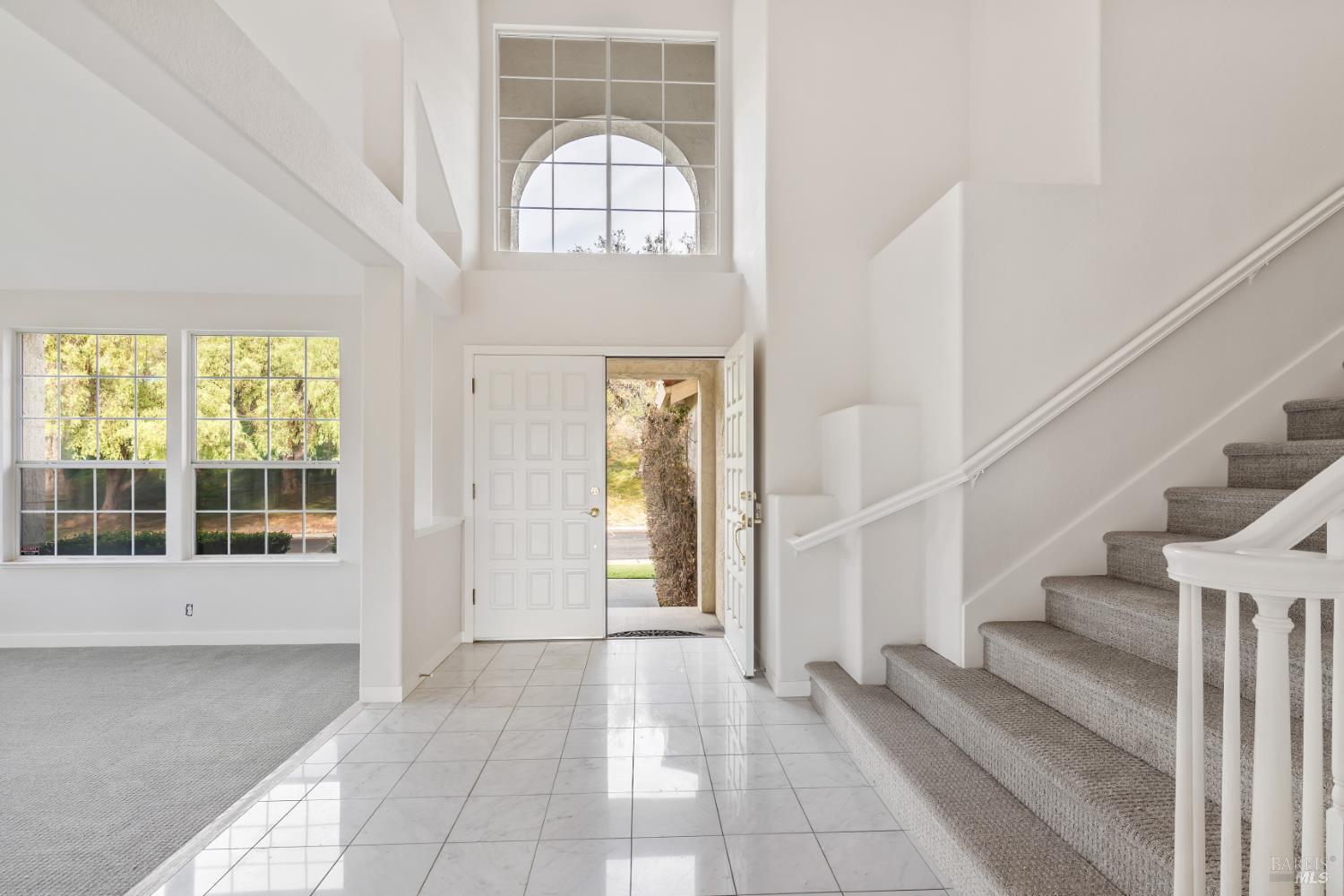 Detail Gallery Image 3 of 53 For 3235 Hilton Head Dr, Fairfield,  CA 94534 - 3 Beds | 2/1 Baths