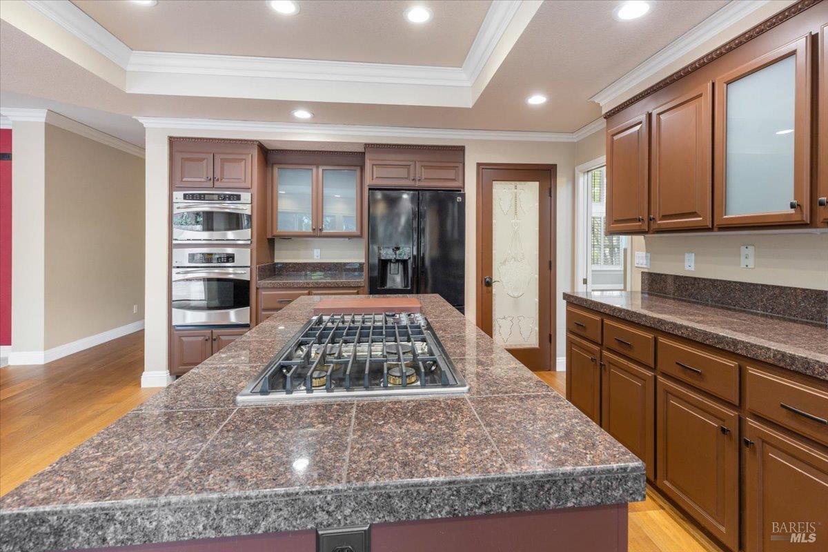 Detail Gallery Image 14 of 67 For 3229 Seminole Cir, Fairfield,  CA 94534 - 5 Beds | 3 Baths