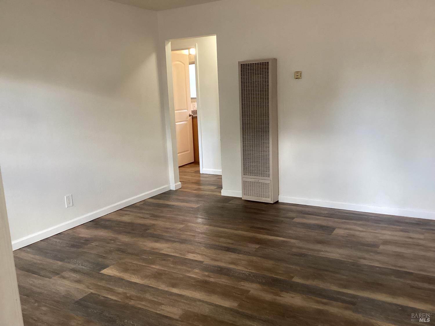 Detail Gallery Image 2 of 25 For 4356 Dale Dr, Napa,  CA 94558 - 3 Beds | 1 Baths