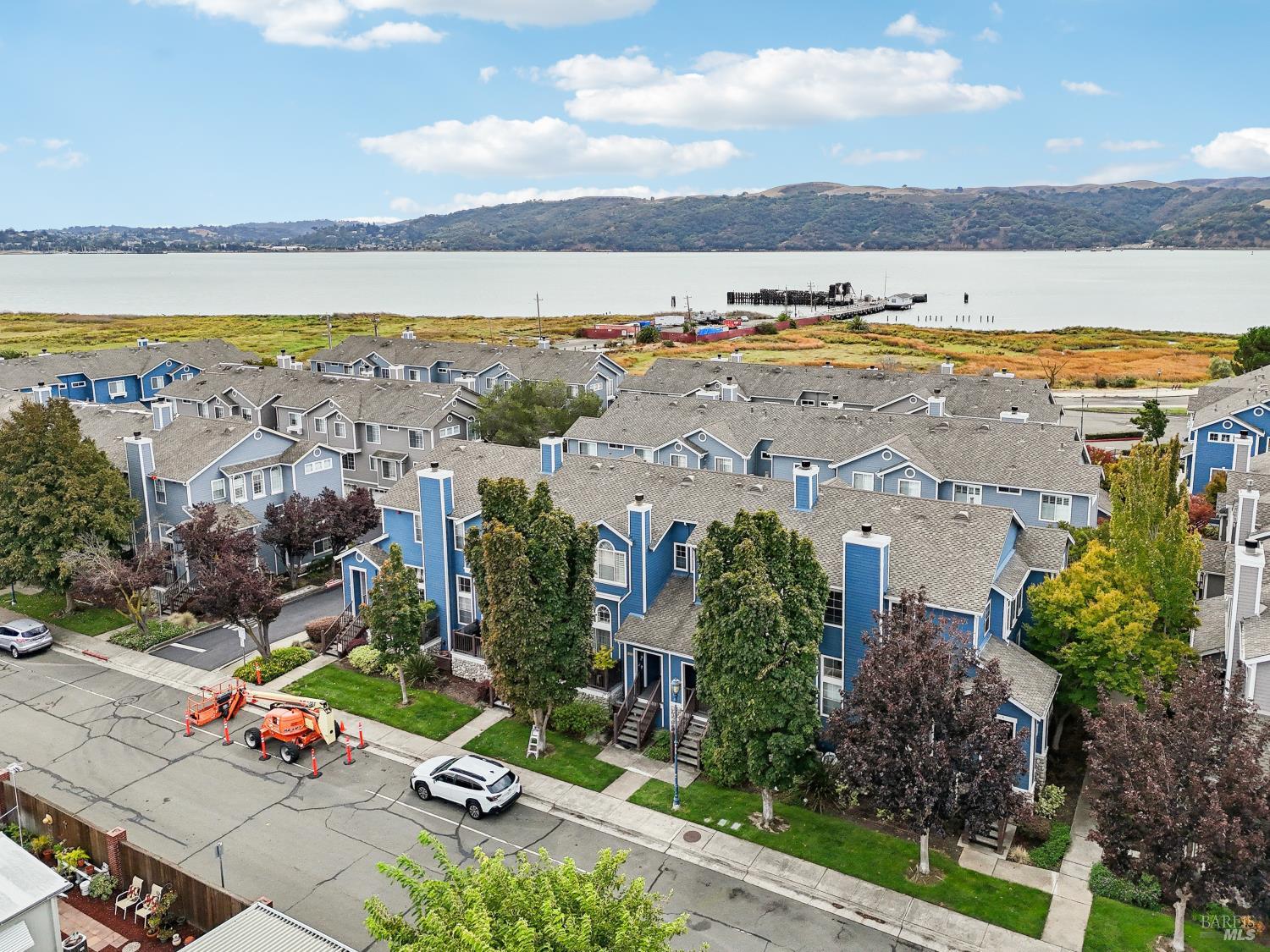 Detail Gallery Image 28 of 43 For 462 E E St, Benicia,  CA 94510 - 3 Beds | 2/1 Baths