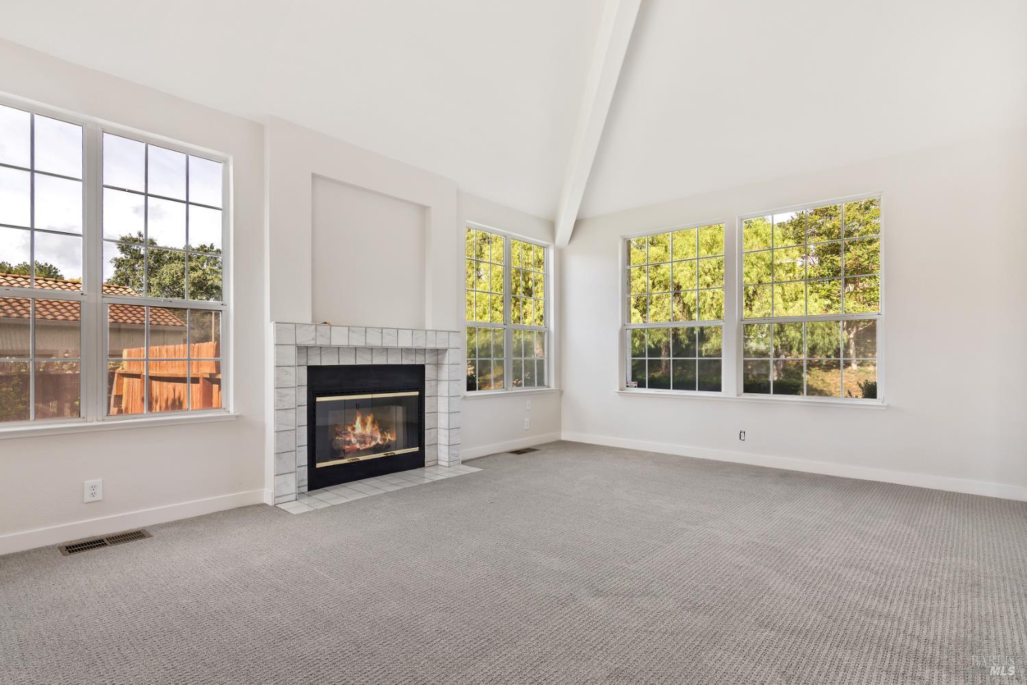 Detail Gallery Image 6 of 53 For 3235 Hilton Head Dr, Fairfield,  CA 94534 - 3 Beds | 2/1 Baths