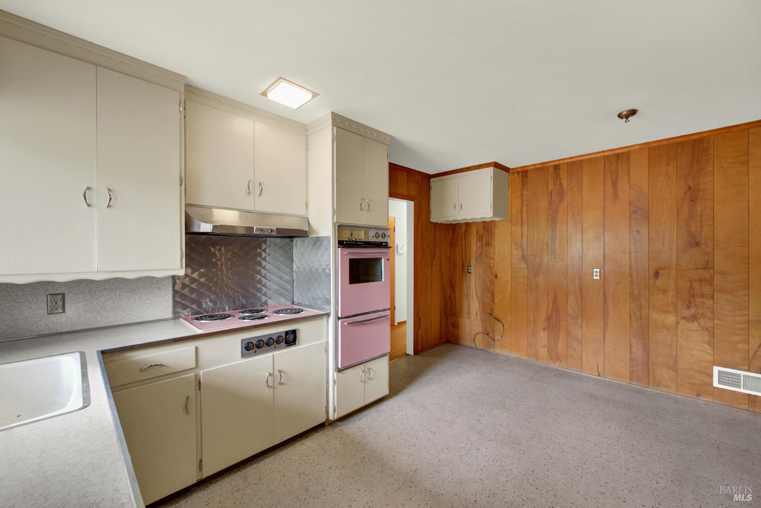 Detail Gallery Image 22 of 73 For 677 Petaluma Ave, Sonoma,  CA 95476 - 2 Beds | 1 Baths