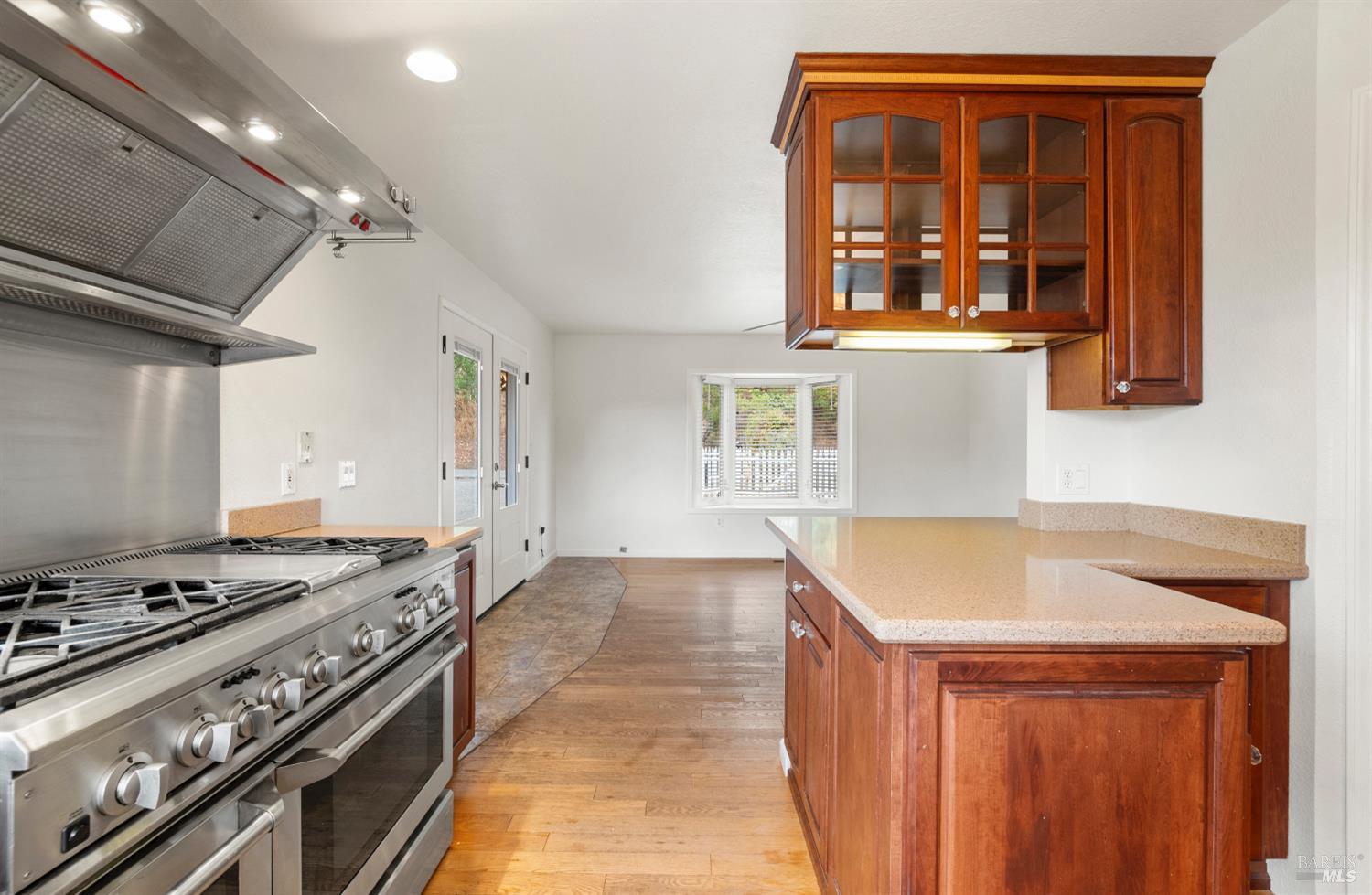 Detail Gallery Image 13 of 66 For 6 Blackwood Ct, Napa,  CA 94558 - 3 Beds | 2 Baths