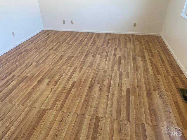 Detail Gallery Image 3 of 21 For 953 Mccoy Creek Cir, Suisun City,  CA 94585 - 4 Beds | 2/1 Baths