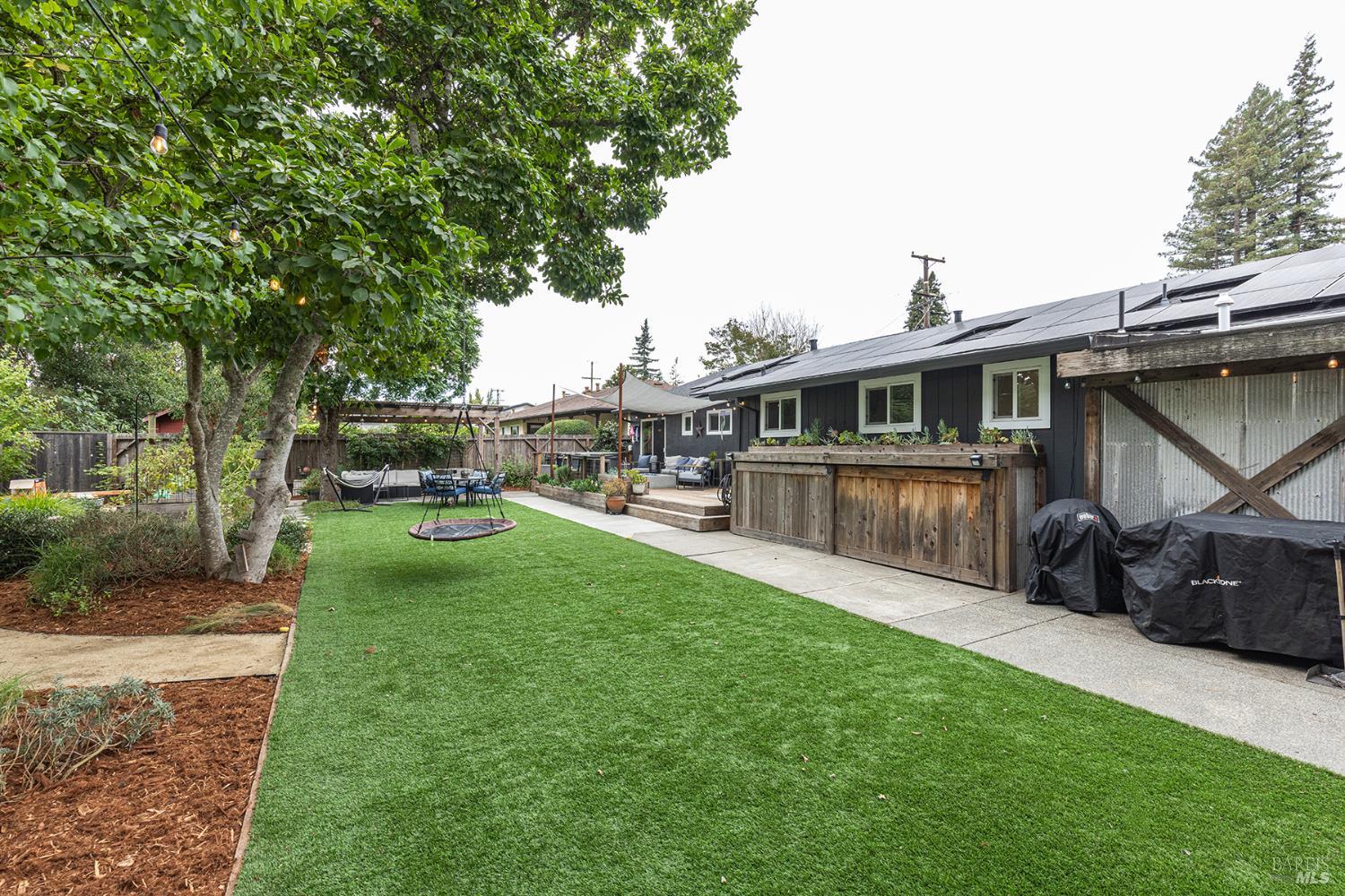 Detail Gallery Image 60 of 65 For 1961 Waverly St, Napa,  CA 94558 - 3 Beds | 3 Baths