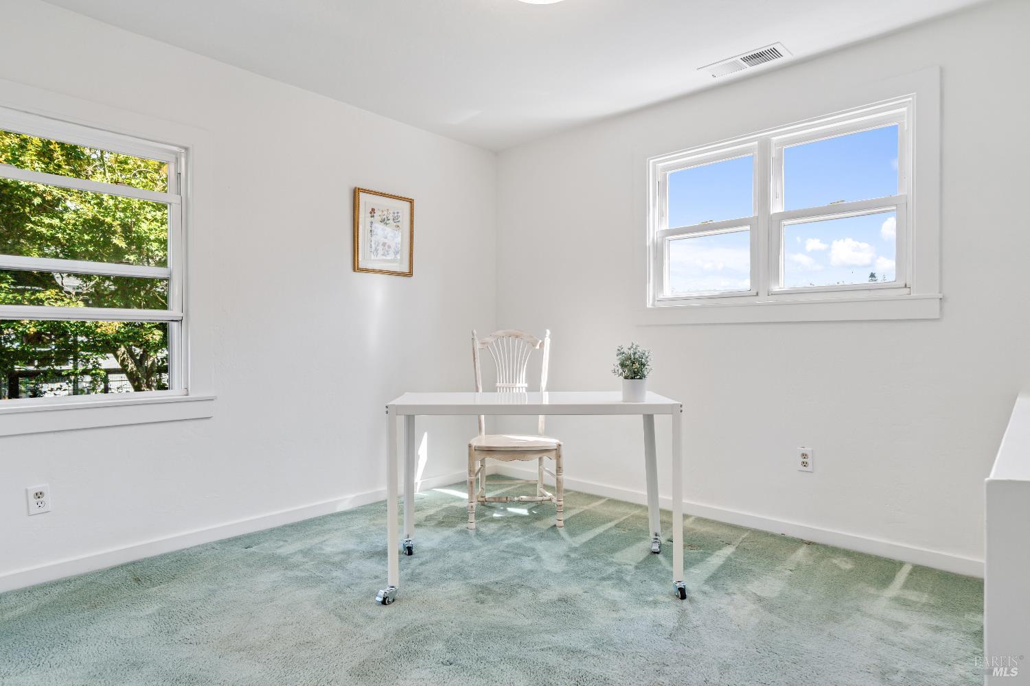 Detail Gallery Image 16 of 25 For 820 Brown St, Healdsburg,  CA 95448 - 3 Beds | 2 Baths