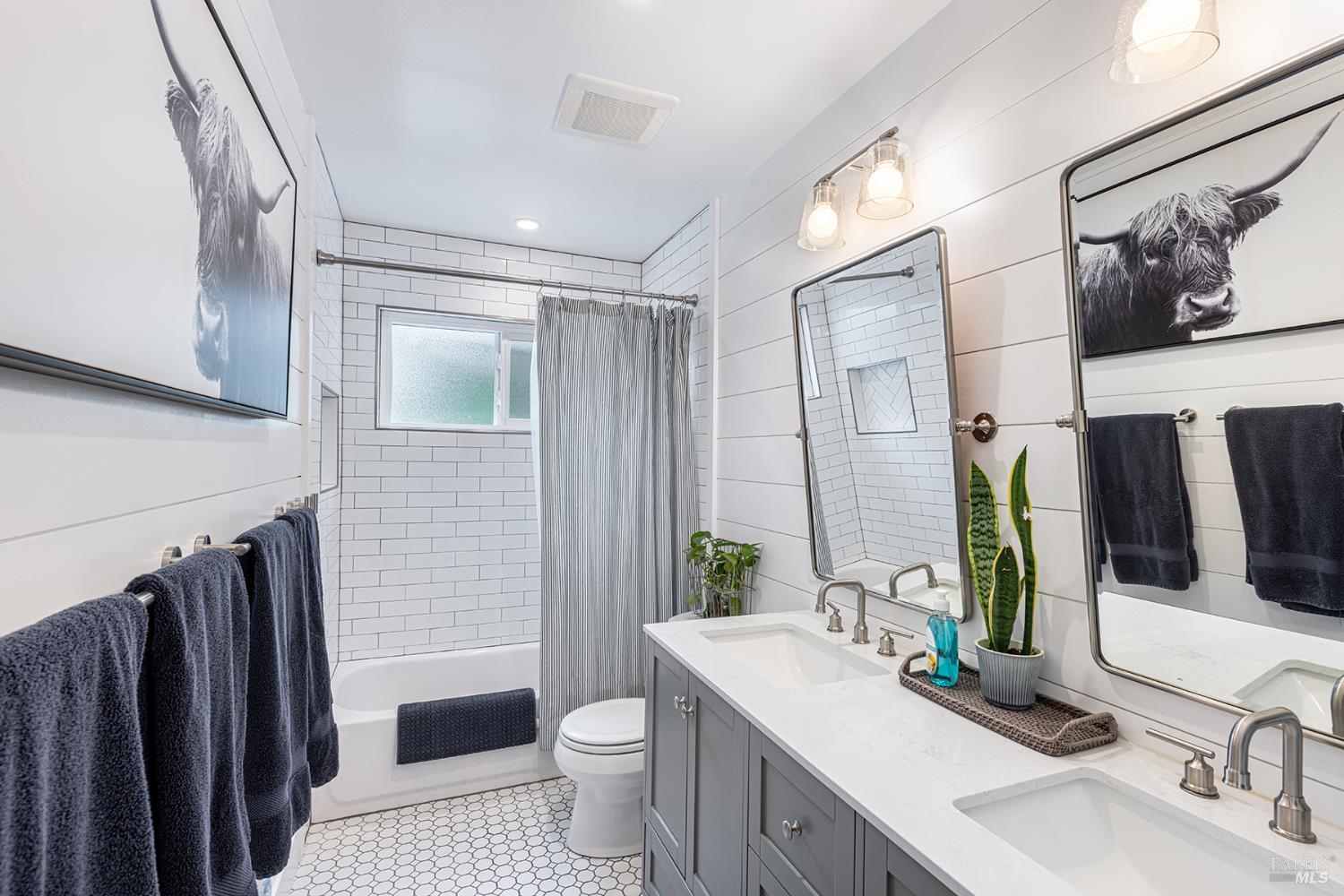 Detail Gallery Image 49 of 65 For 1961 Waverly St, Napa,  CA 94558 - 3 Beds | 3 Baths