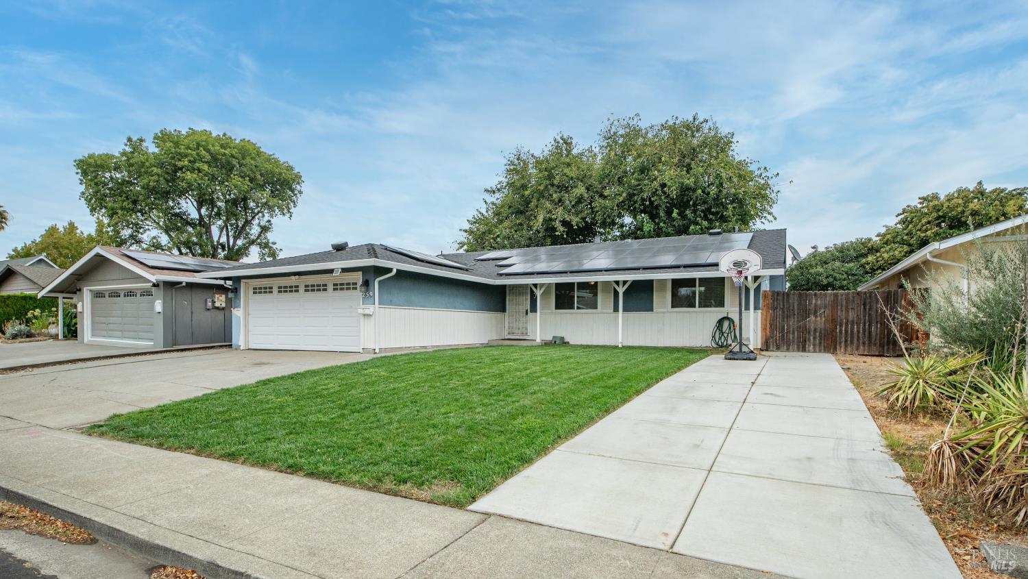 Detail Gallery Image 4 of 37 For 259 Bowline Dr, Vacaville,  CA 95687 - 4 Beds | 2 Baths