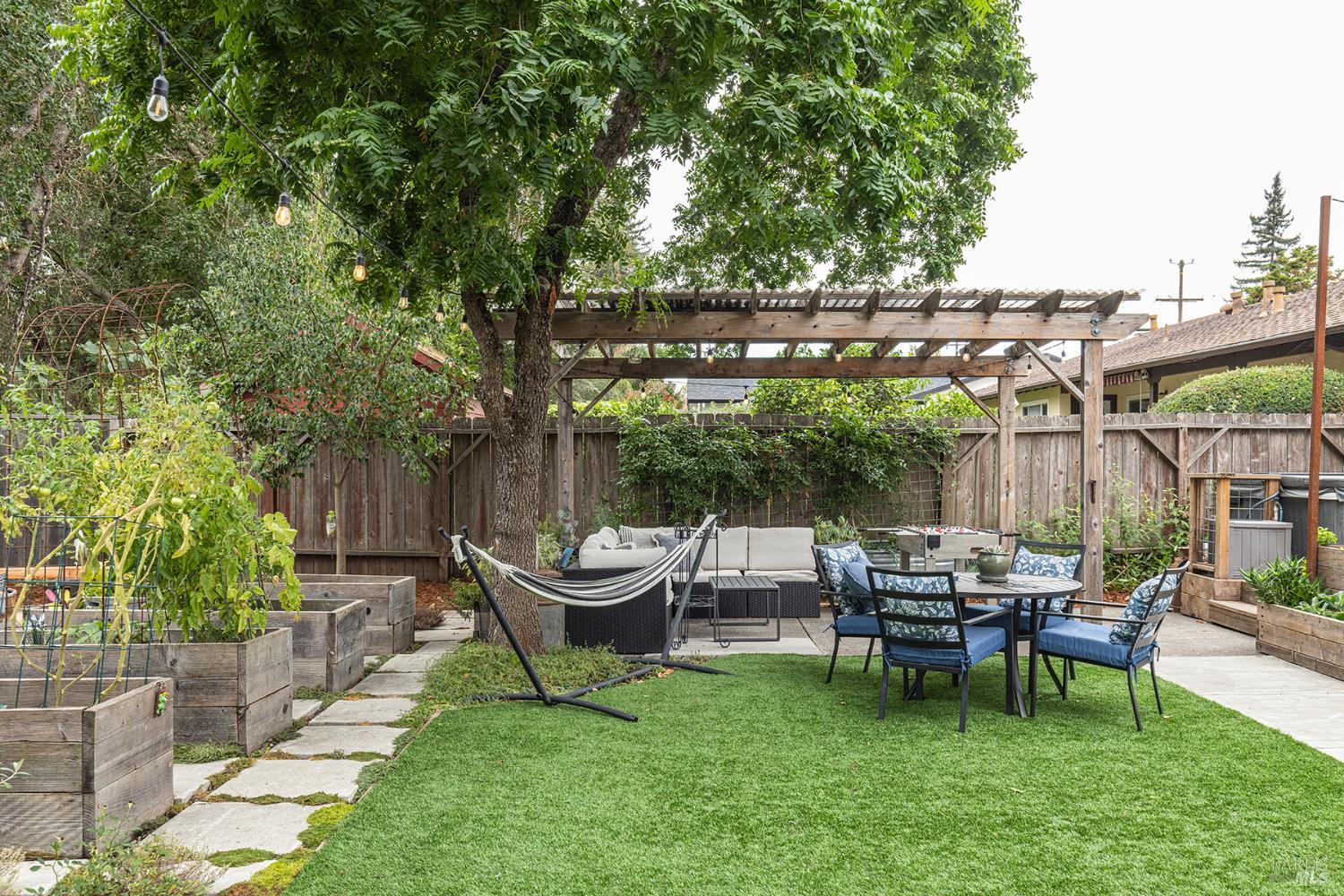 Detail Gallery Image 62 of 65 For 1961 Waverly St, Napa,  CA 94558 - 3 Beds | 3 Baths