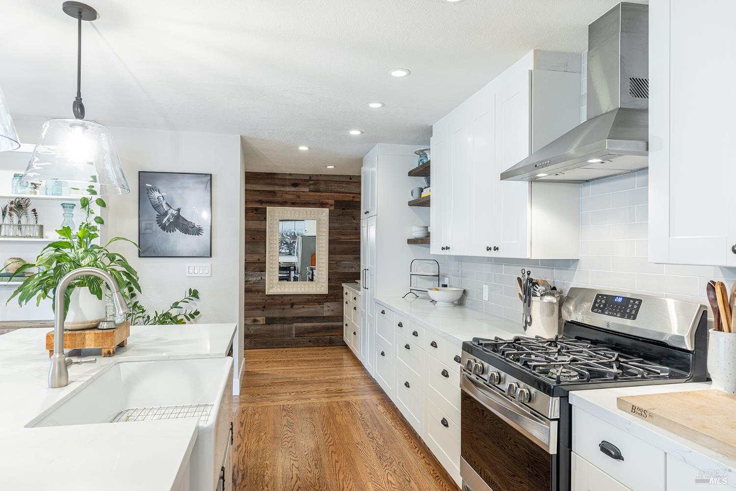 Detail Gallery Image 5 of 65 For 1961 Waverly St, Napa,  CA 94558 - 3 Beds | 3 Baths