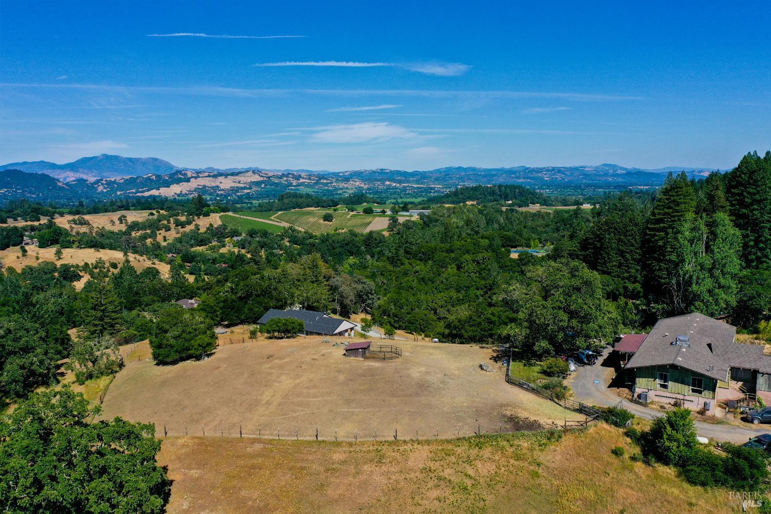 Detail Gallery Image 12 of 13 For 3150 Mill Creek Rd, Healdsburg,  CA 95448 - 4 Beds | 2 Baths