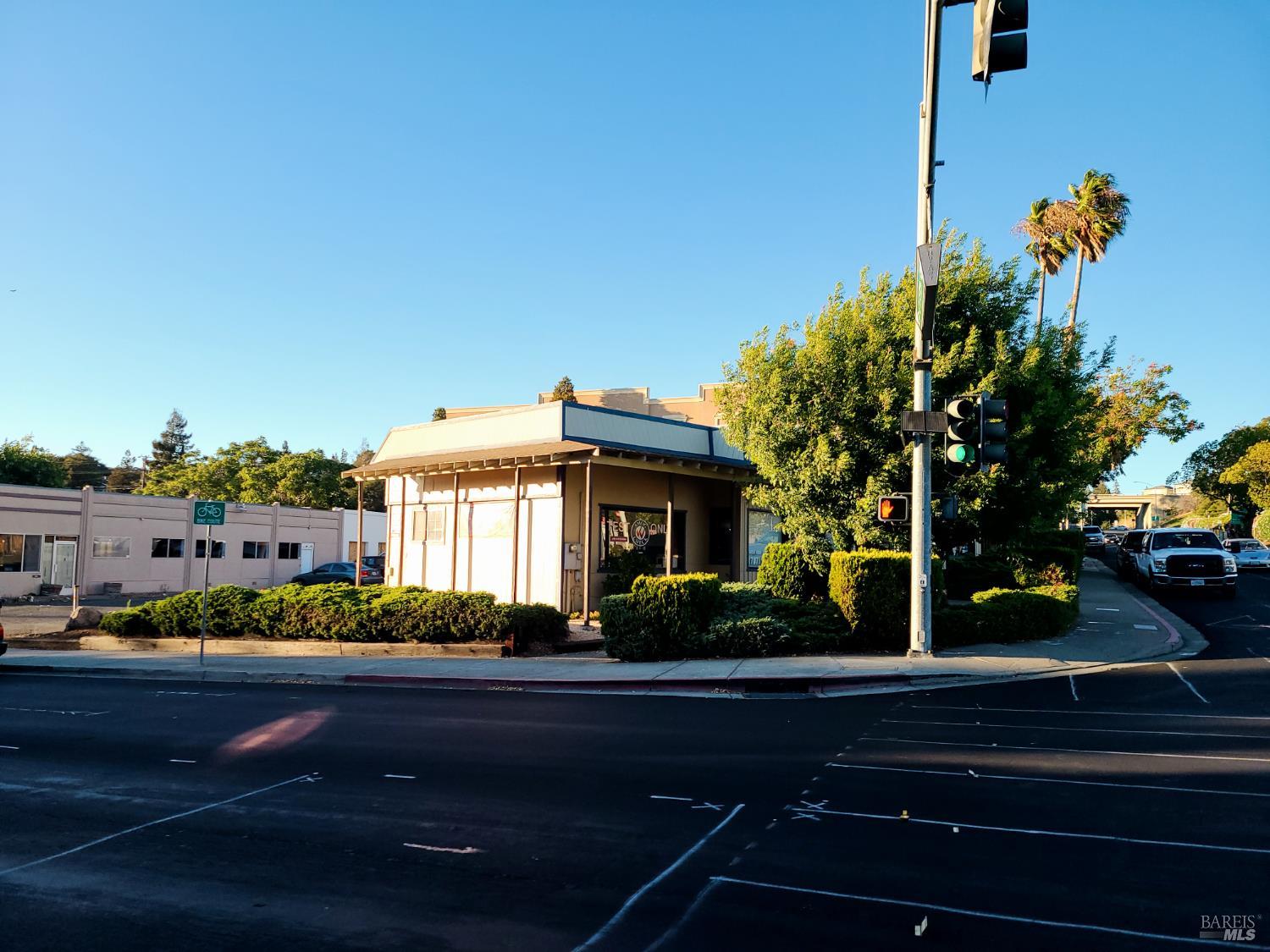 Detail Gallery Image 4 of 6 For 1301 E 5th St, Benicia,  CA 94510 - – Beds | – Baths