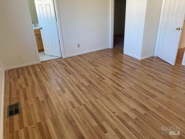 Detail Gallery Image 4 of 21 For 953 Mccoy Creek Cir, Suisun City,  CA 94585 - 4 Beds | 2/1 Baths