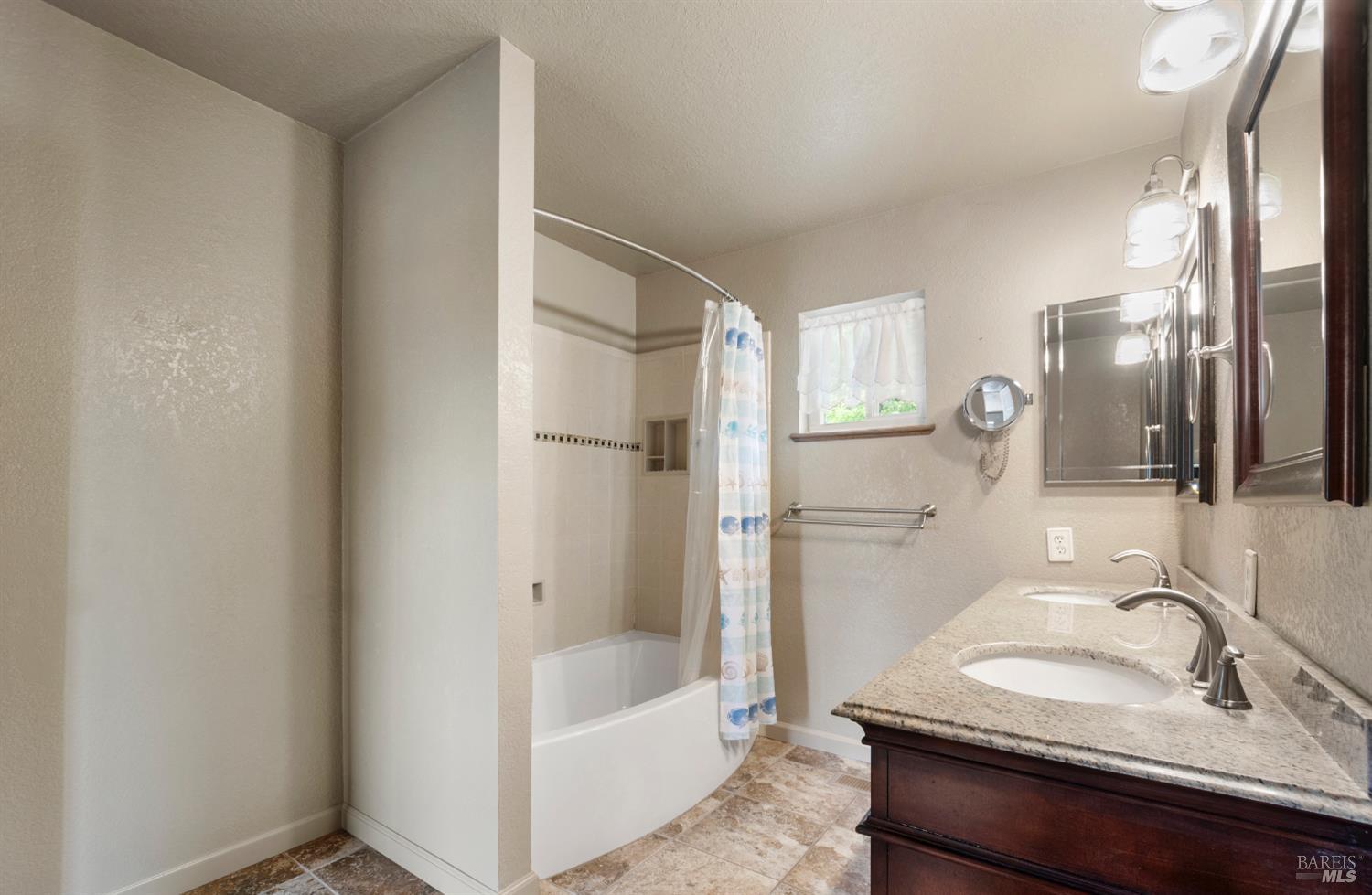 Detail Gallery Image 36 of 66 For 6 Blackwood Ct, Napa,  CA 94558 - 3 Beds | 2 Baths