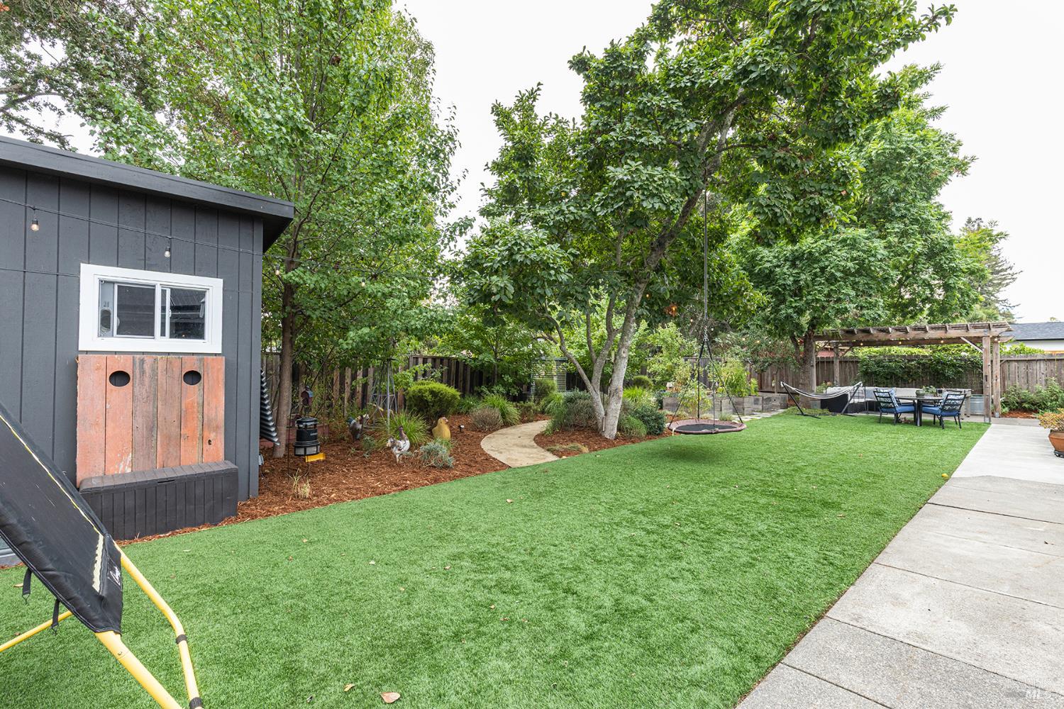 Detail Gallery Image 10 of 65 For 1961 Waverly St, Napa,  CA 94558 - 3 Beds | 3 Baths