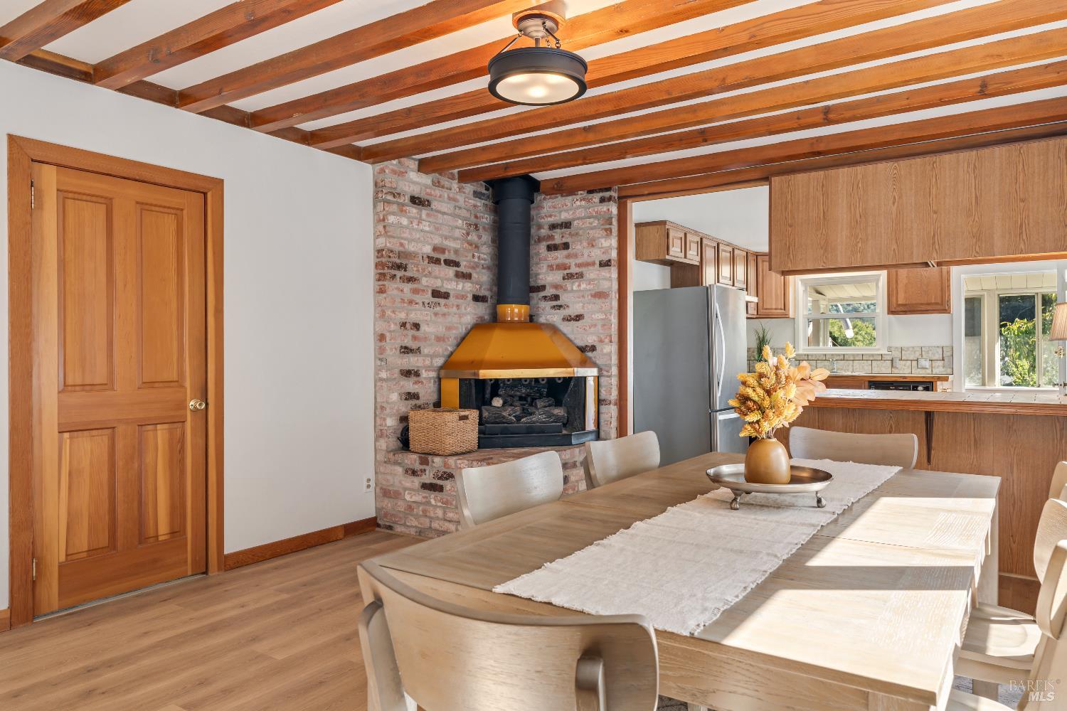 Detail Gallery Image 9 of 25 For 820 Brown St, Healdsburg,  CA 95448 - 3 Beds | 2 Baths