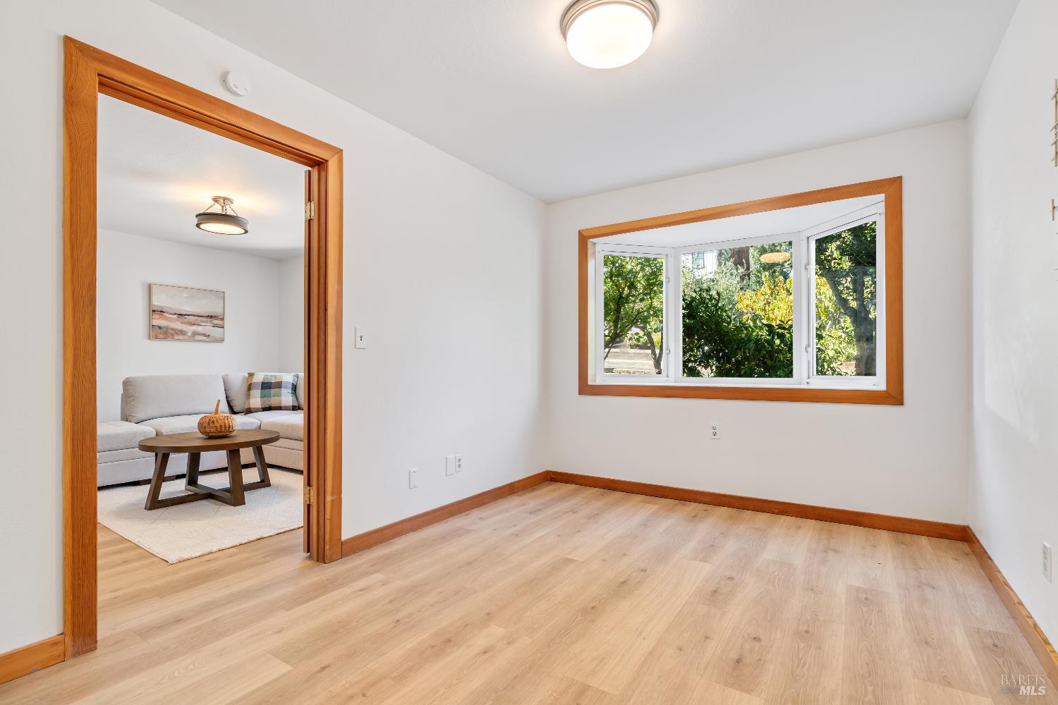 Detail Gallery Image 12 of 25 For 820 Brown St, Healdsburg,  CA 95448 - 3 Beds | 2 Baths