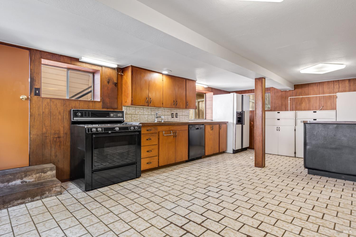 Detail Gallery Image 22 of 25 For 820 Brown St, Healdsburg,  CA 95448 - 3 Beds | 2 Baths