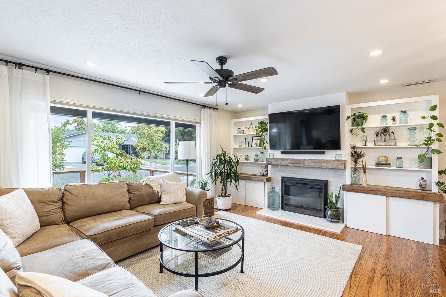 Detail Gallery Image 18 of 65 For 1961 Waverly St, Napa,  CA 94558 - 3 Beds | 3 Baths