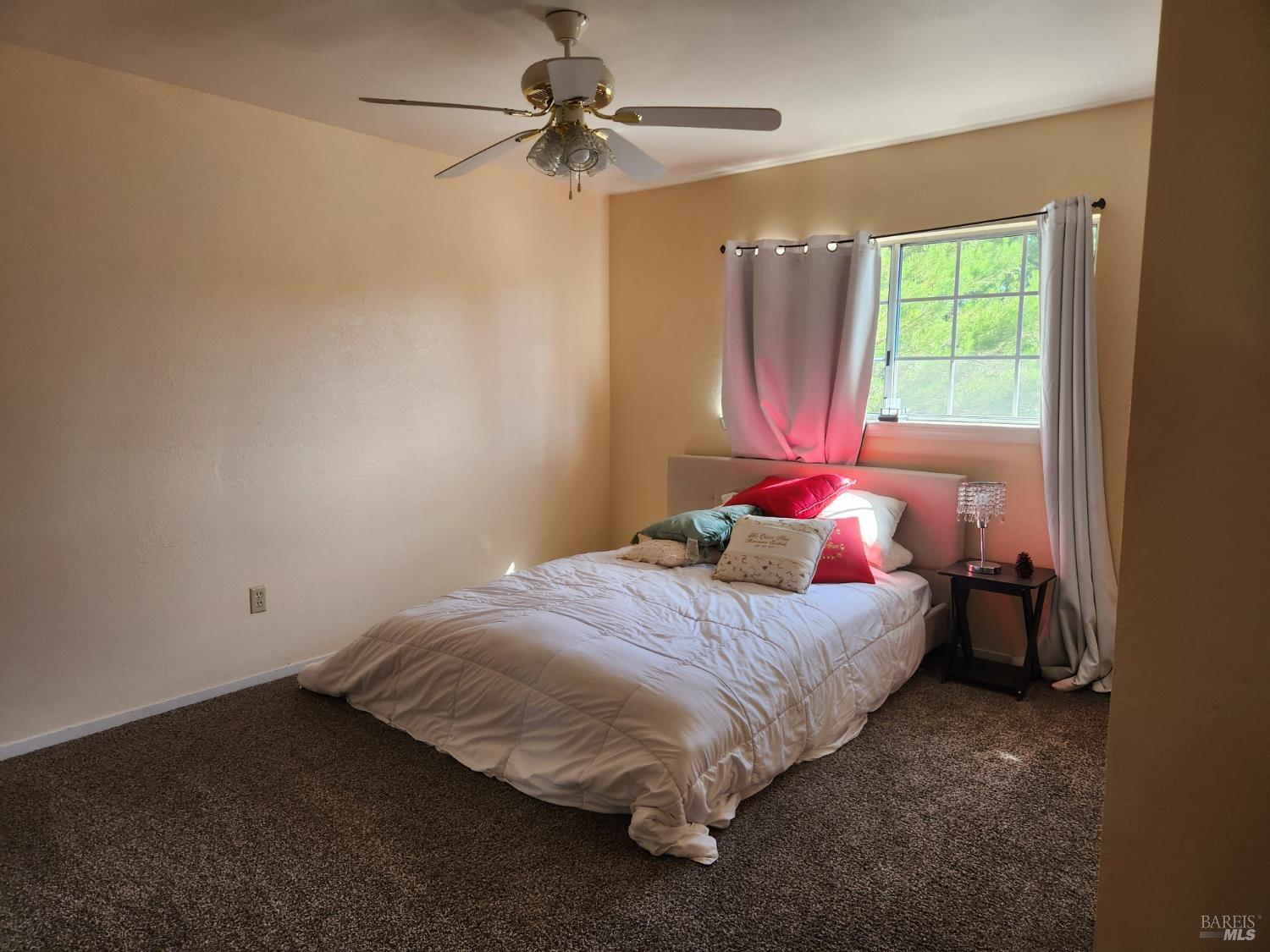 Detail Gallery Image 19 of 28 For 27009 Hawk Ct, Willits,  CA 95490 - 4 Beds | 2/1 Baths