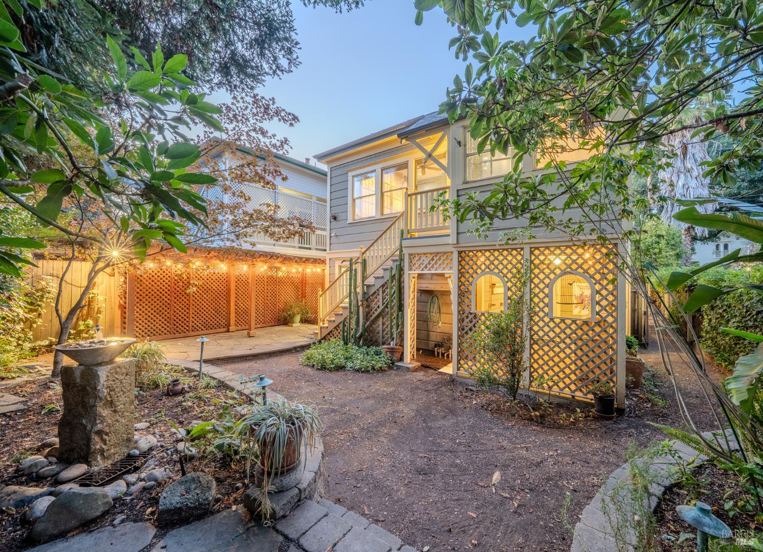 Detail Gallery Image 2 of 40 For 432 8th St, Santa Rosa,  CA 95401 - 4 Beds | 3 Baths