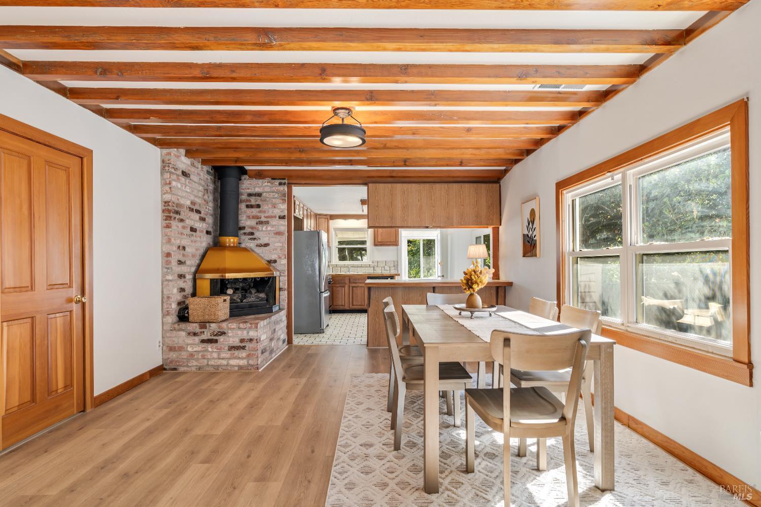 Detail Gallery Image 8 of 25 For 820 Brown St, Healdsburg,  CA 95448 - 3 Beds | 2 Baths