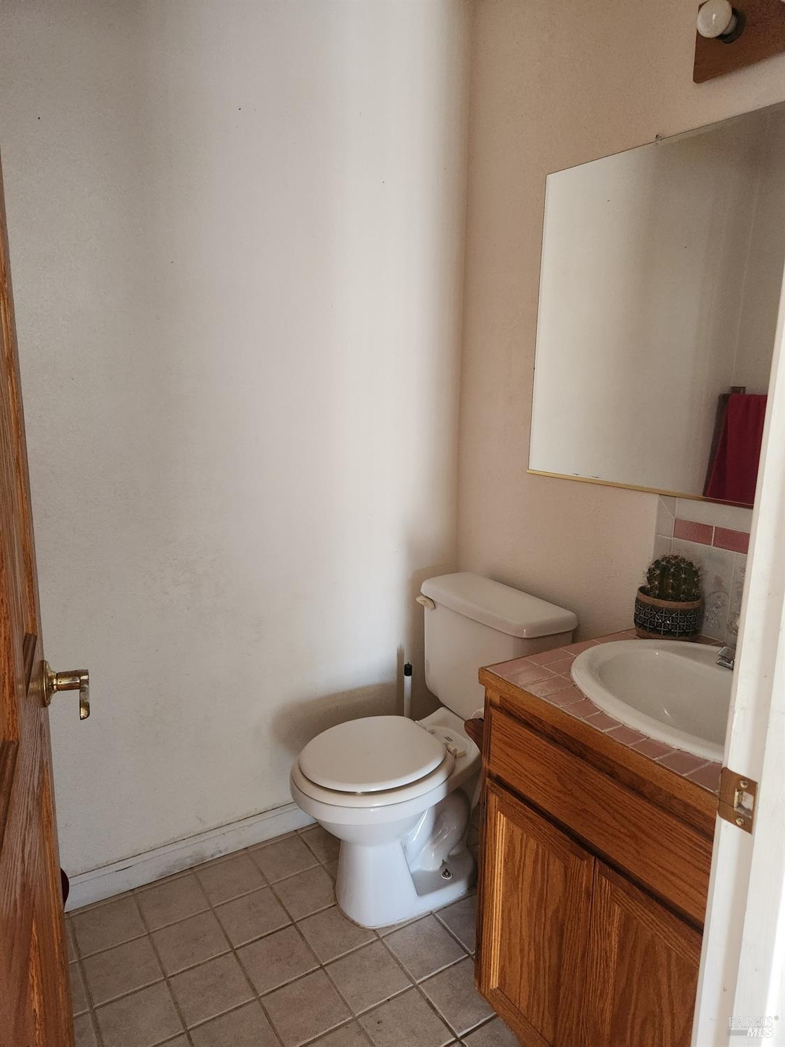 Detail Gallery Image 23 of 28 For 27009 Hawk Ct, Willits,  CA 95490 - 4 Beds | 2/1 Baths