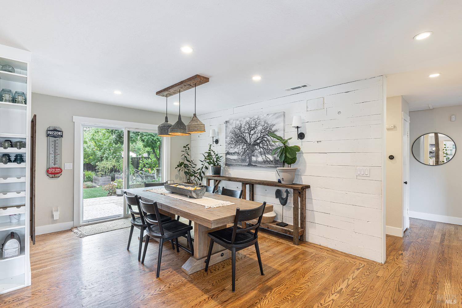 Detail Gallery Image 6 of 65 For 1961 Waverly St, Napa,  CA 94558 - 3 Beds | 3 Baths