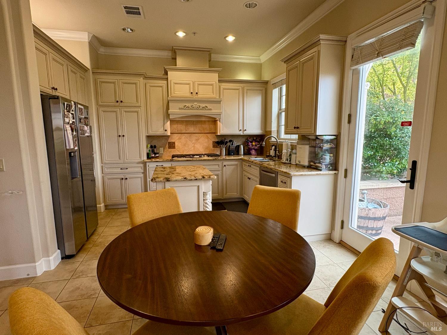 Detail Gallery Image 7 of 55 For 1211 Symphony Way, Vallejo,  CA 94591 - 2 Beds | 2 Baths