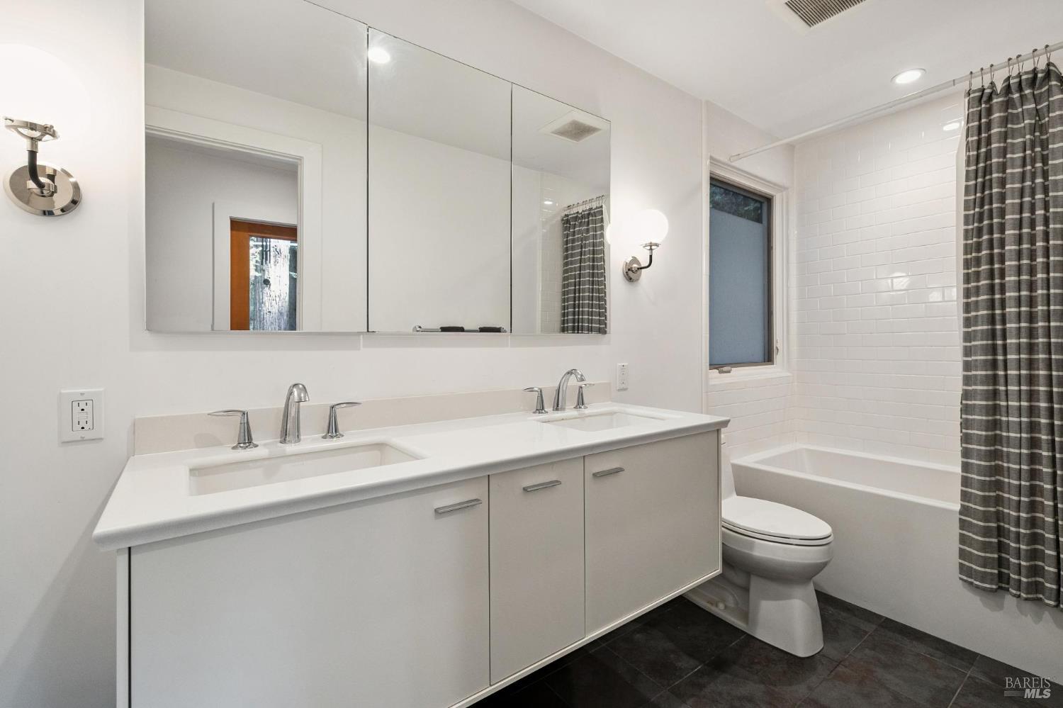 Detail Gallery Image 26 of 45 For 20 Winwood Pl, Mill Valley,  CA 94941 - 3 Beds | 2 Baths