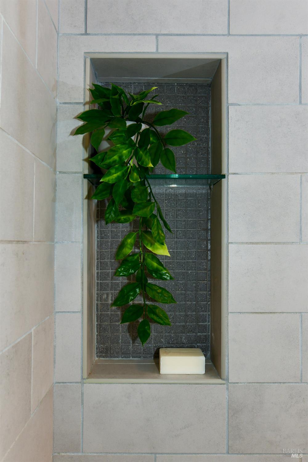 Detail Gallery Image 11 of 53 For 1625 Meek Ave, Napa,  CA 94559 - 3 Beds | 2/1 Baths