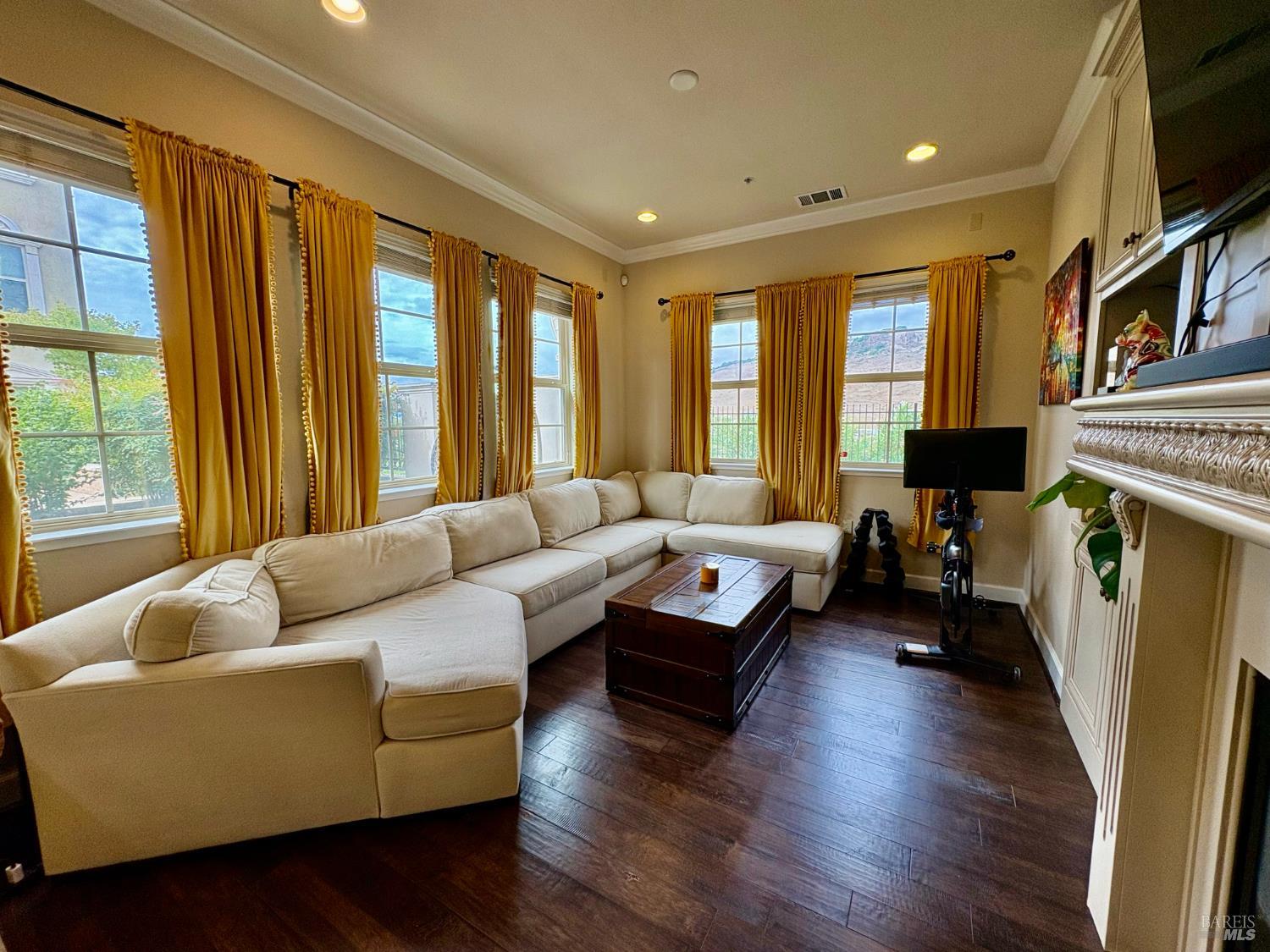 Detail Gallery Image 12 of 55 For 1211 Symphony Way, Vallejo,  CA 94591 - 2 Beds | 2 Baths