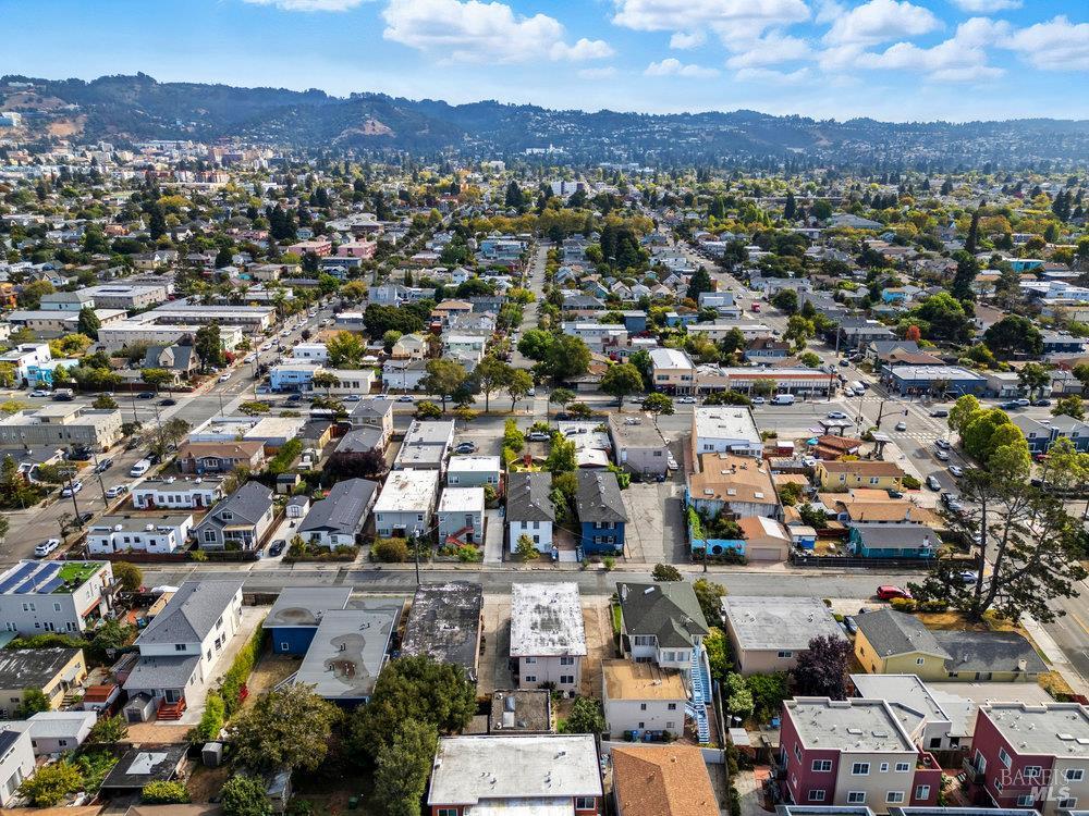 Detail Gallery Image 7 of 8 For 2922 Stanton St, Berkeley,  CA 94702 - – Beds | – Baths