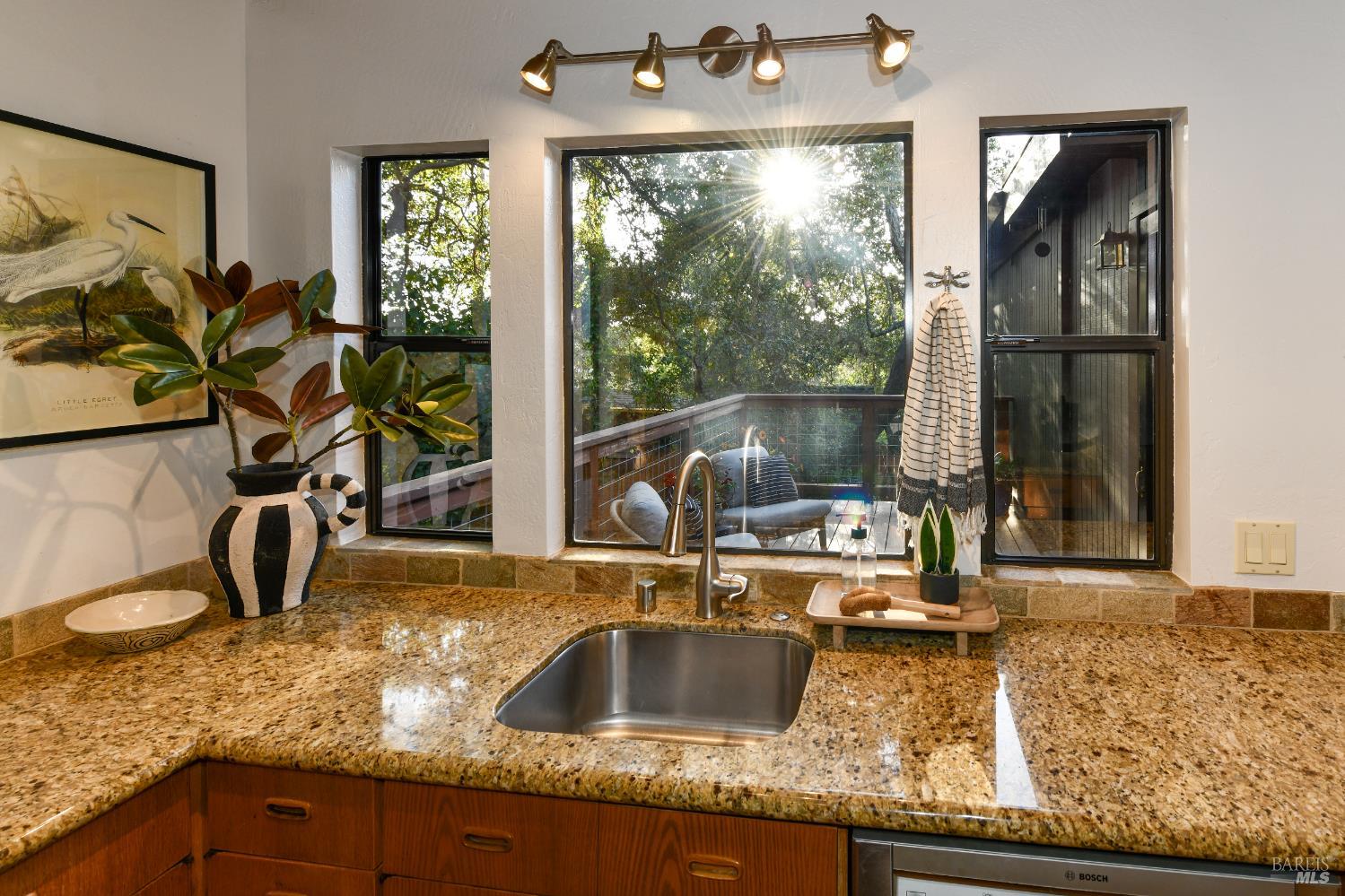 Detail Gallery Image 19 of 53 For 1625 Meek Ave, Napa,  CA 94559 - 3 Beds | 2/1 Baths