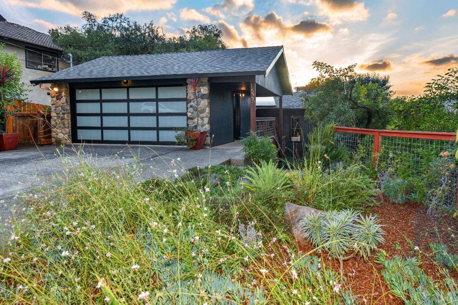 Detail Gallery Image 52 of 53 For 1625 Meek Ave, Napa,  CA 94559 - 3 Beds | 2/1 Baths