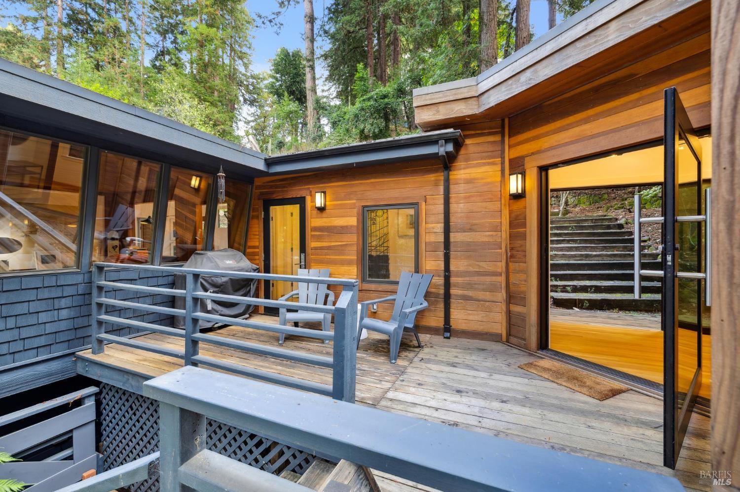 Detail Gallery Image 6 of 45 For 20 Winwood Pl, Mill Valley,  CA 94941 - 3 Beds | 2 Baths