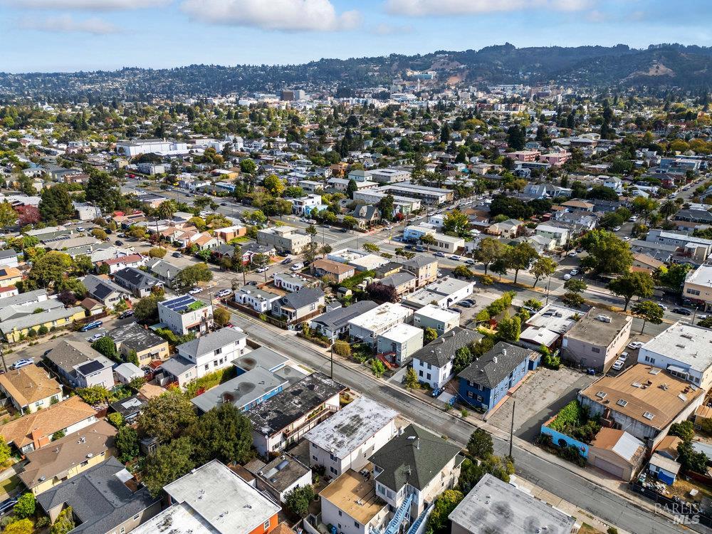 Detail Gallery Image 8 of 8 For 2922 Stanton St, Berkeley,  CA 94702 - – Beds | – Baths