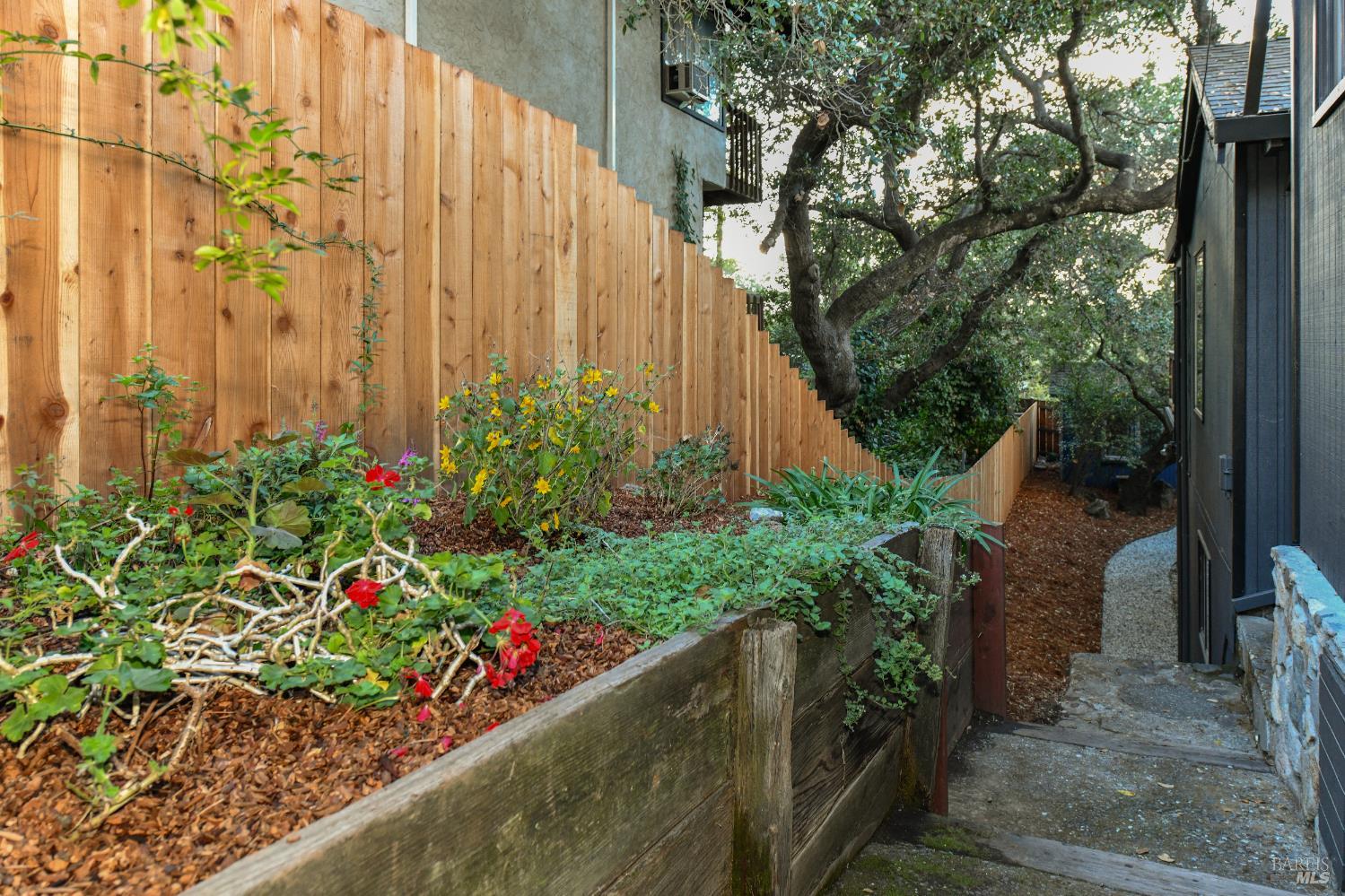 Detail Gallery Image 38 of 53 For 1625 Meek Ave, Napa,  CA 94559 - 3 Beds | 2/1 Baths