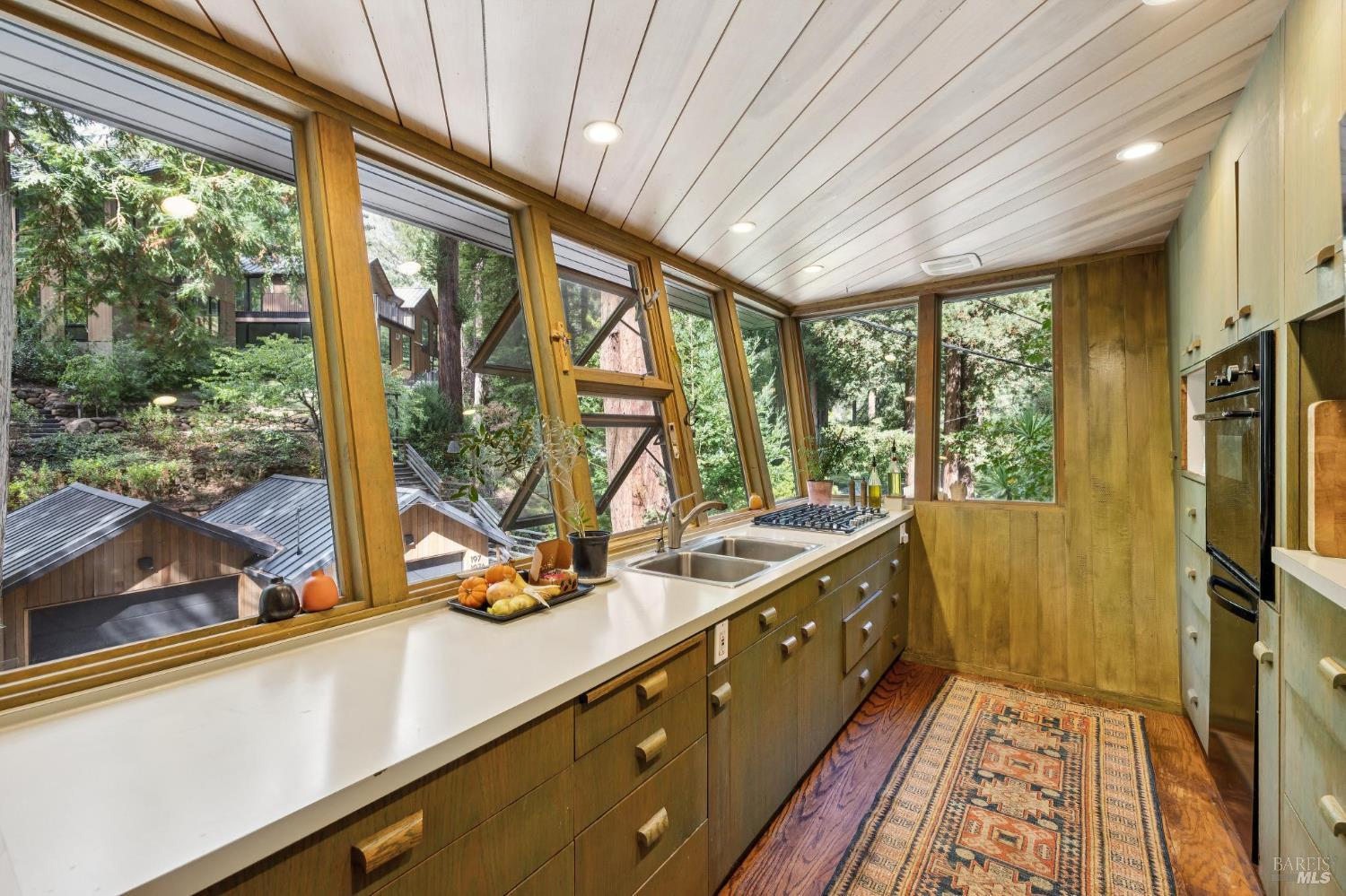 Detail Gallery Image 19 of 45 For 20 Winwood Pl, Mill Valley,  CA 94941 - 3 Beds | 2 Baths