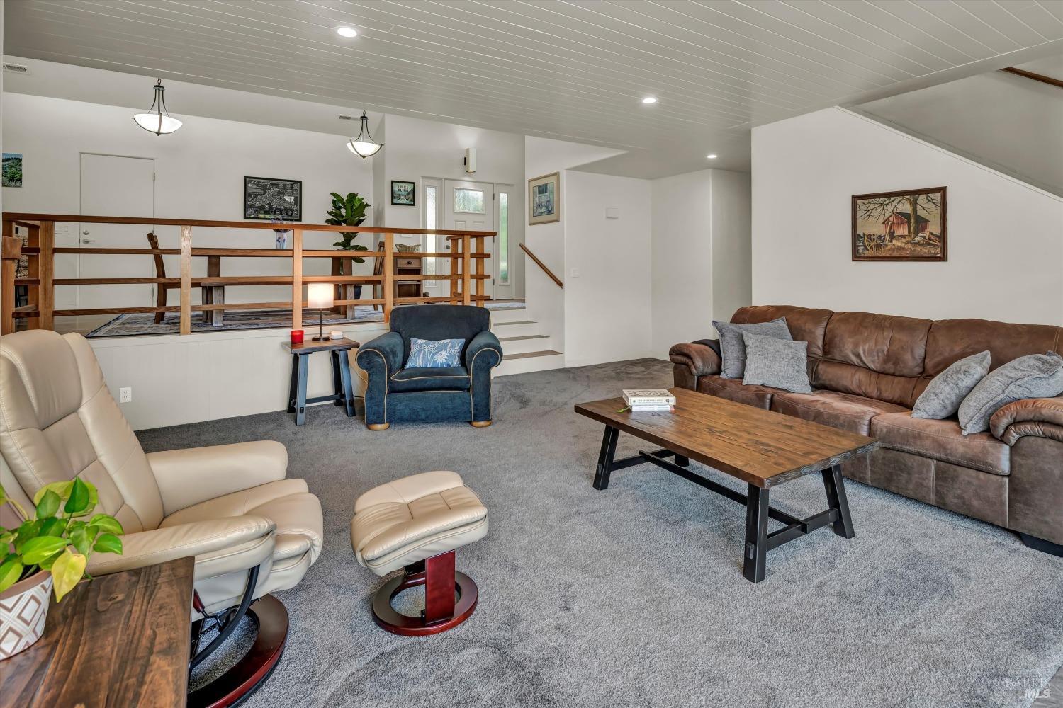 Detail Gallery Image 19 of 64 For 18222 Tigerwood Ct, Hidden Valley Lake,  CA 95467 - 4 Beds | 3 Baths