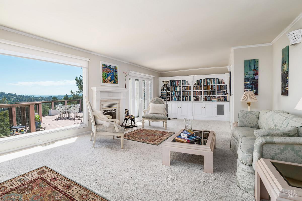 Detail Gallery Image 5 of 24 For 14 Fair Dr, San Rafael,  CA 94901 - 3 Beds | 3 Baths