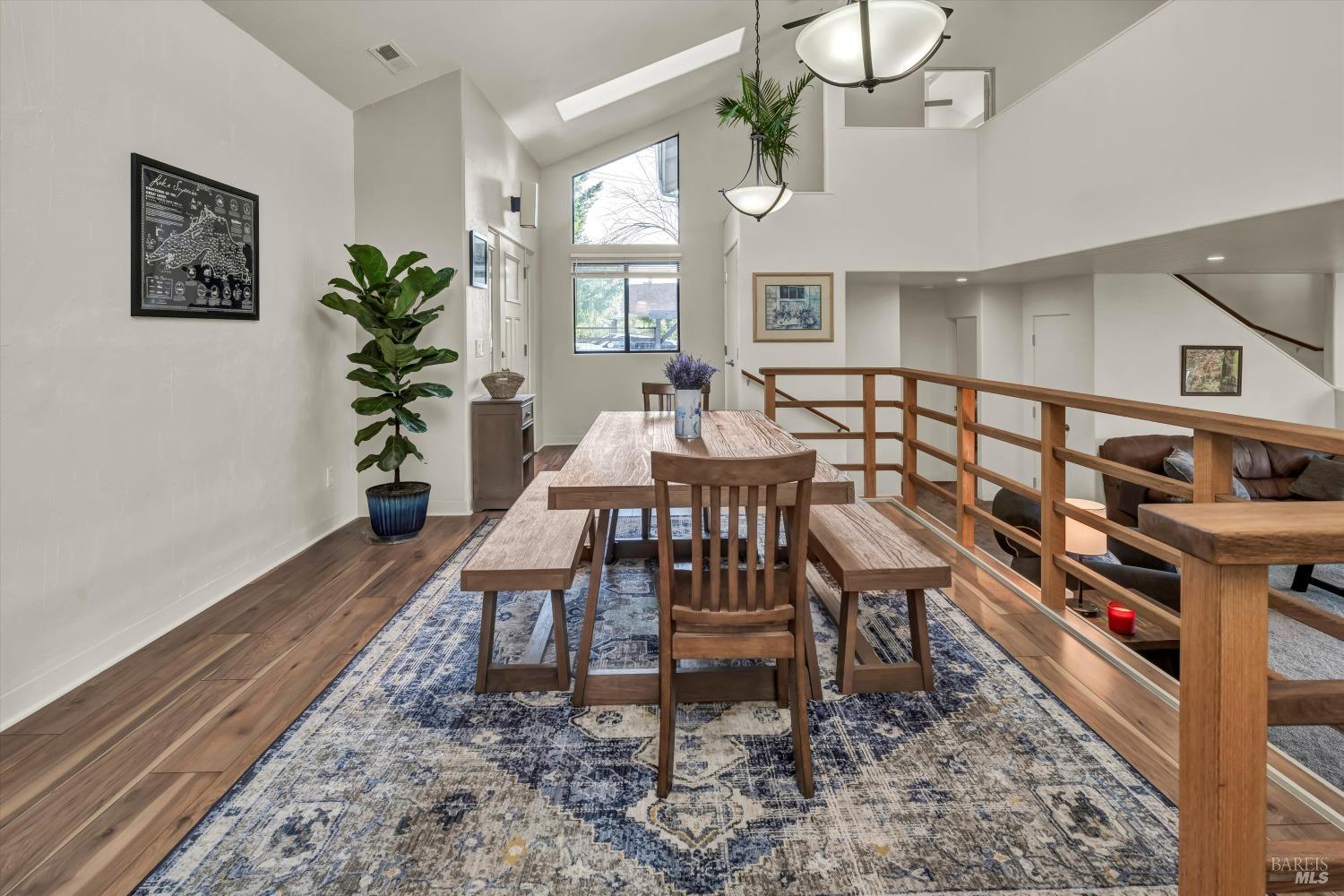 Detail Gallery Image 14 of 64 For 18222 Tigerwood Ct, Hidden Valley Lake,  CA 95467 - 4 Beds | 3 Baths