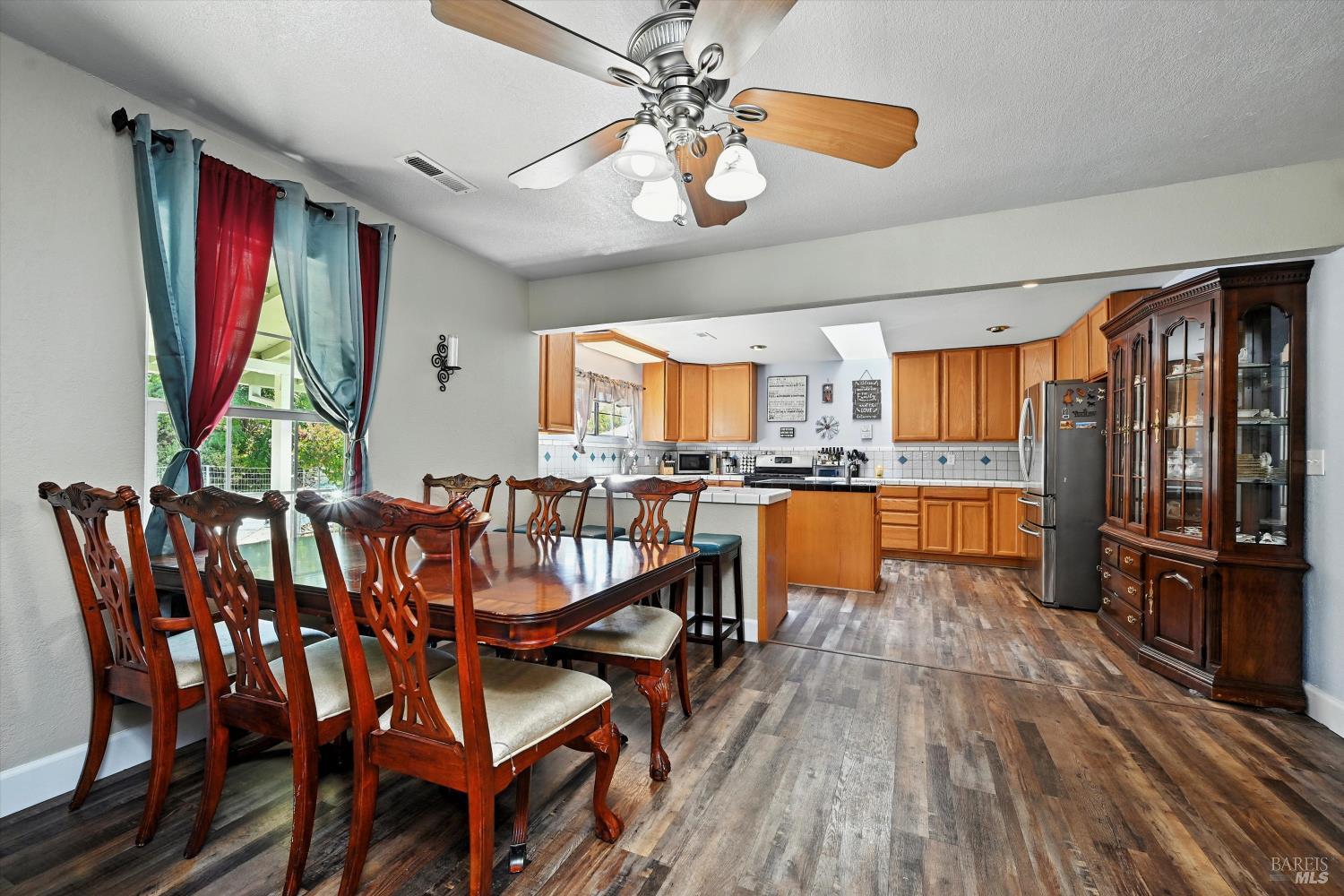 Detail Gallery Image 6 of 39 For 4397 Country Club Dr, Lucerne,  CA 95458 - 4 Beds | 2 Baths