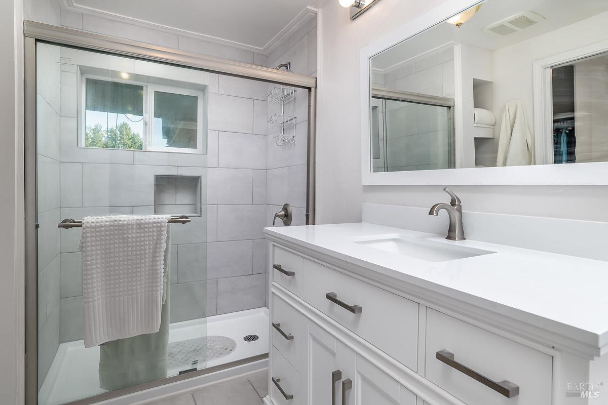 Detail Gallery Image 14 of 24 For 14 Fair Dr, San Rafael,  CA 94901 - 3 Beds | 3 Baths