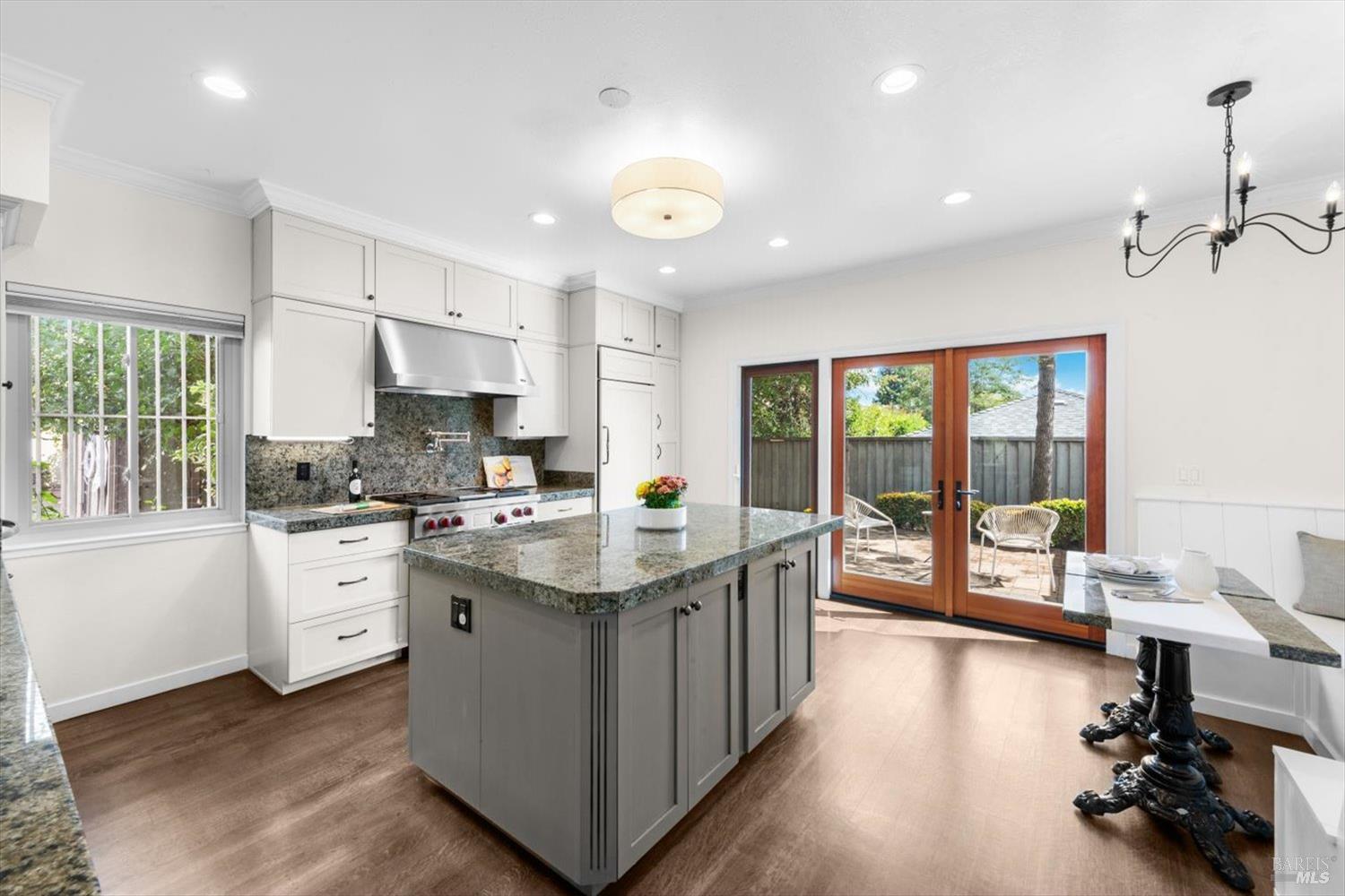 Detail Gallery Image 7 of 40 For 945 Hunt Ave, Saint Helena,  CA 94574 - 2 Beds | 2/1 Baths