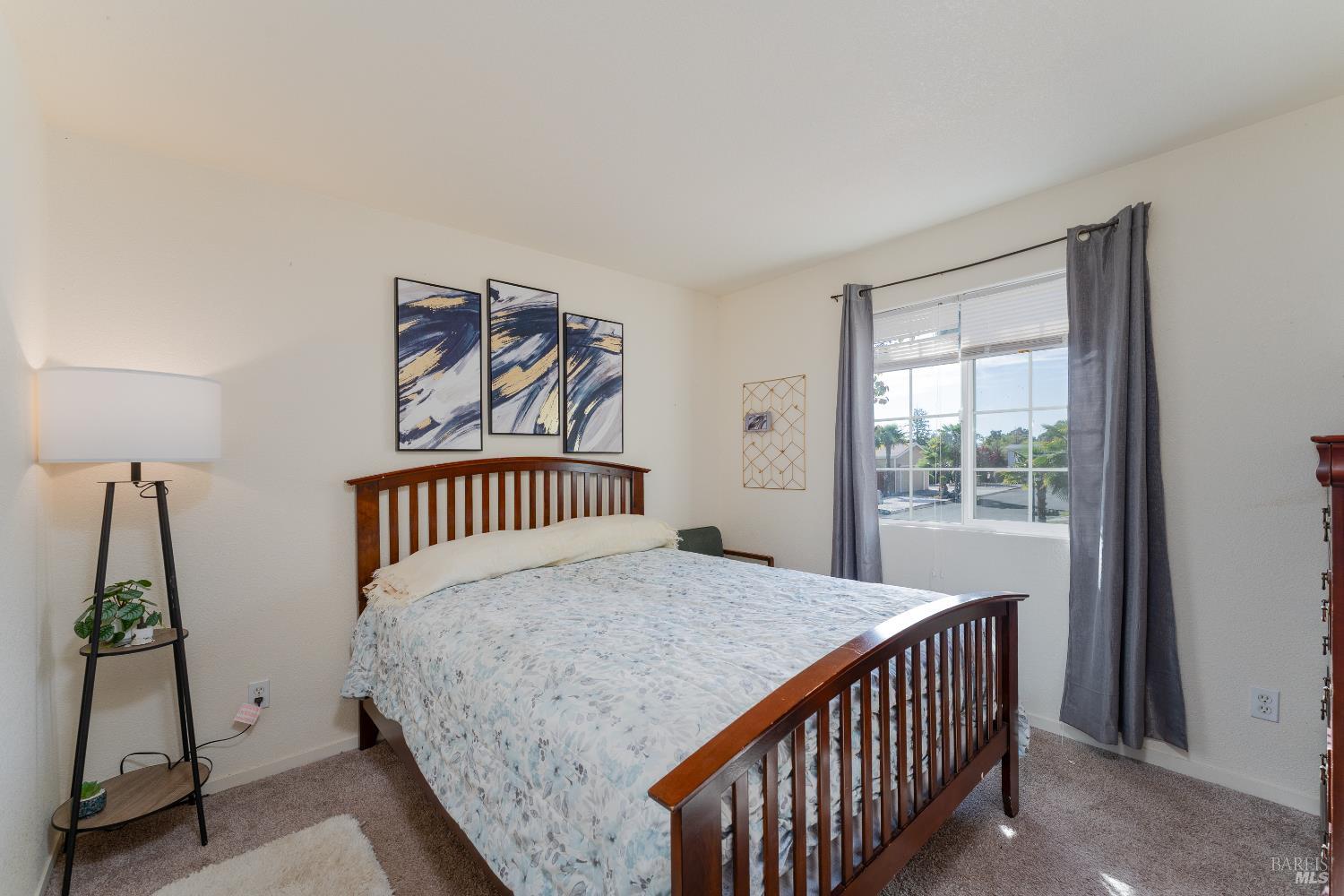 Detail Gallery Image 4 of 26 For 200 Island View Dr, Lakeport,  CA 95453 - 3 Beds | 2 Baths